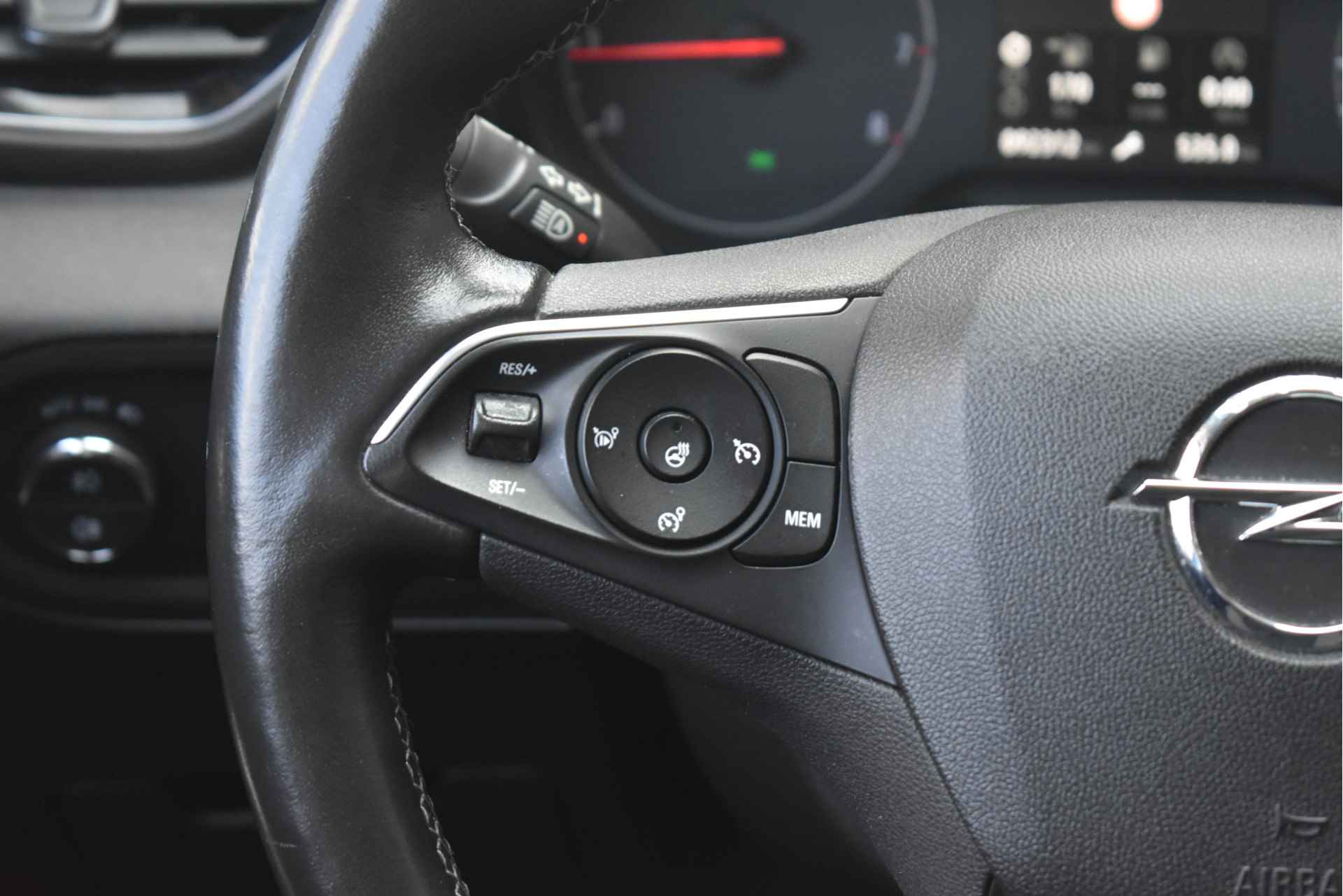 Opel Grandland X 1.2 Turbo Edition+ 130pk | Nieuwe Riem! | AGR-Comfortstoelen | Stuur/Stoelverwarming | AllSeason | Navigatie by App | Parkeersen - 15/40