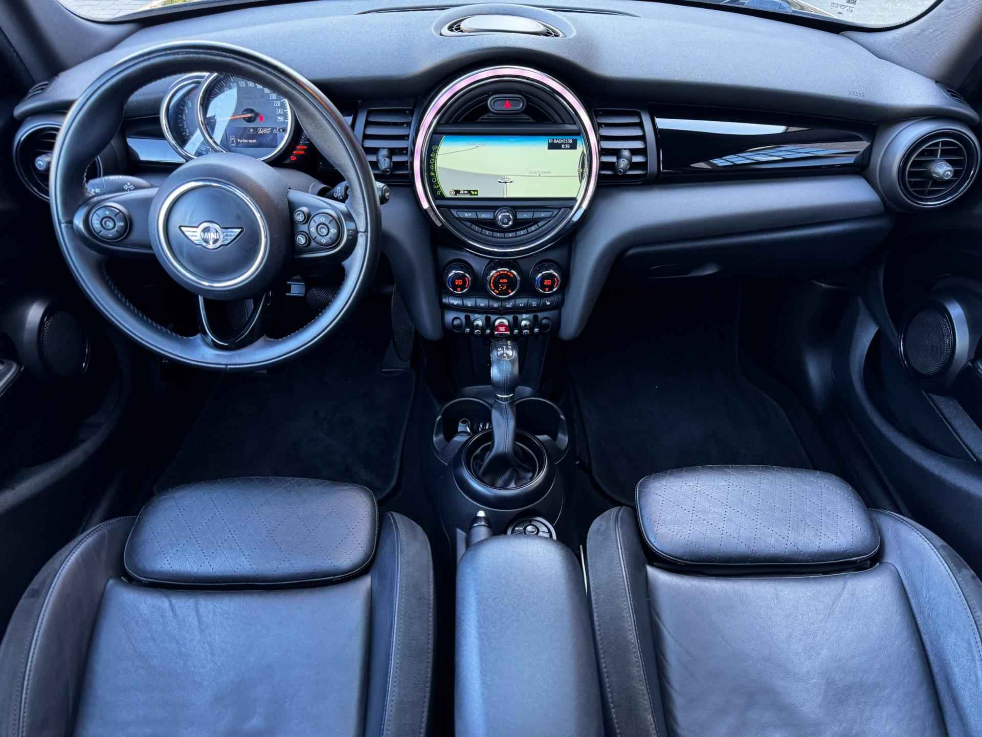 Mini Cooper S 2.0 Serious Business / 192 PK / Panoramadak / Automaat / Navigatie + Camera / Climate / Leder + Stoelverwarming - 4/48