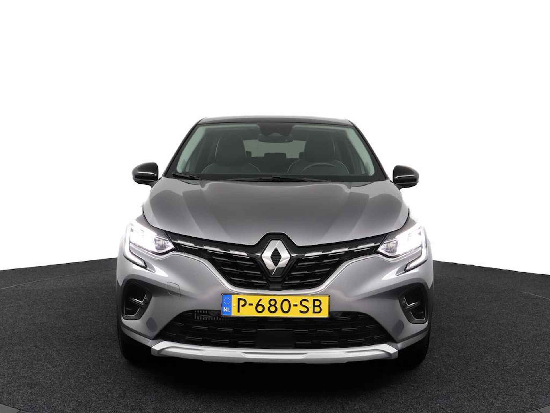 Renault Captur 1.3 TCe 140 Intens | LAGE KILOMETERSTAND! |Navigatie | Camera | Climate control | Trekhaak - 8/44