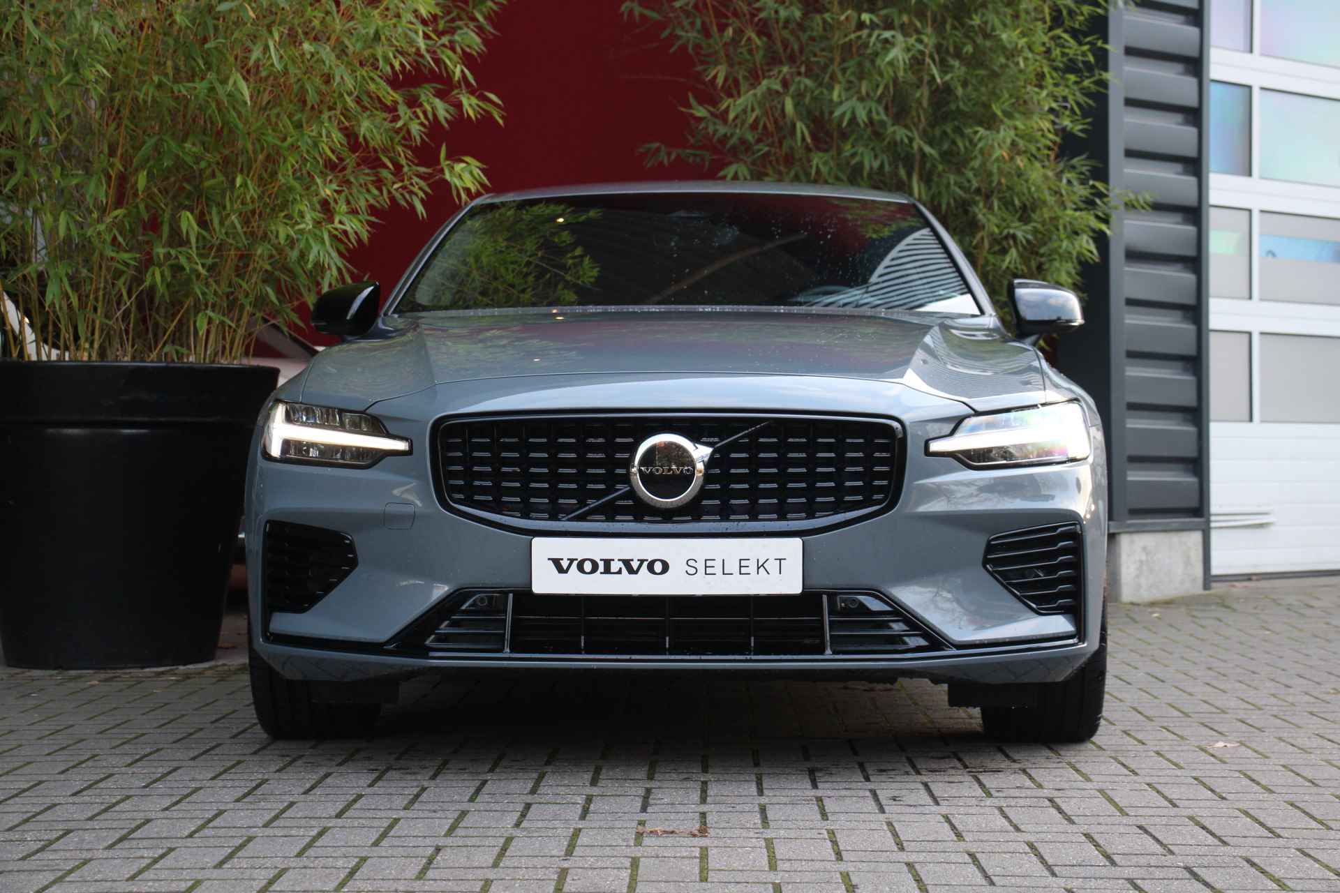 Volvo S60 Recharge T6 AWD 350pk Plus Dark | Adaptive Cruise | BLIS | Camera | Memory Seats | Stuur/stoelverwarming - 9/25