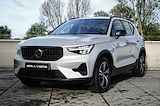 Volvo XC40 2.0 B4 Plus Dark Adaptieve Cruise Control | Semi Elek Trekhaak | Parkeercamera Achter | Verwarmbare Voorstoelen + Stuurwiel