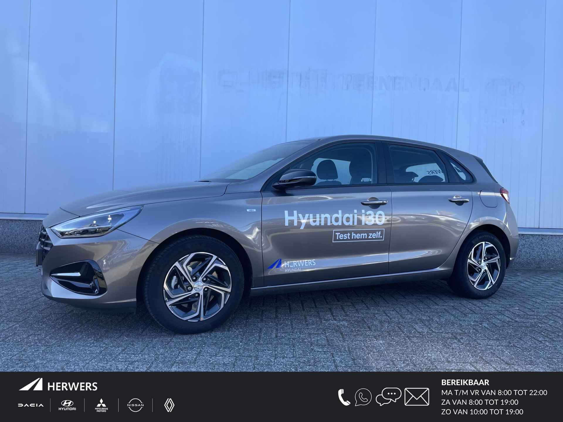Hyundai i30 1.0 T-GDi MHEV Comfort Smart / Navigatie / 16"lm velgen / Climate & Cruise control / - 1/35