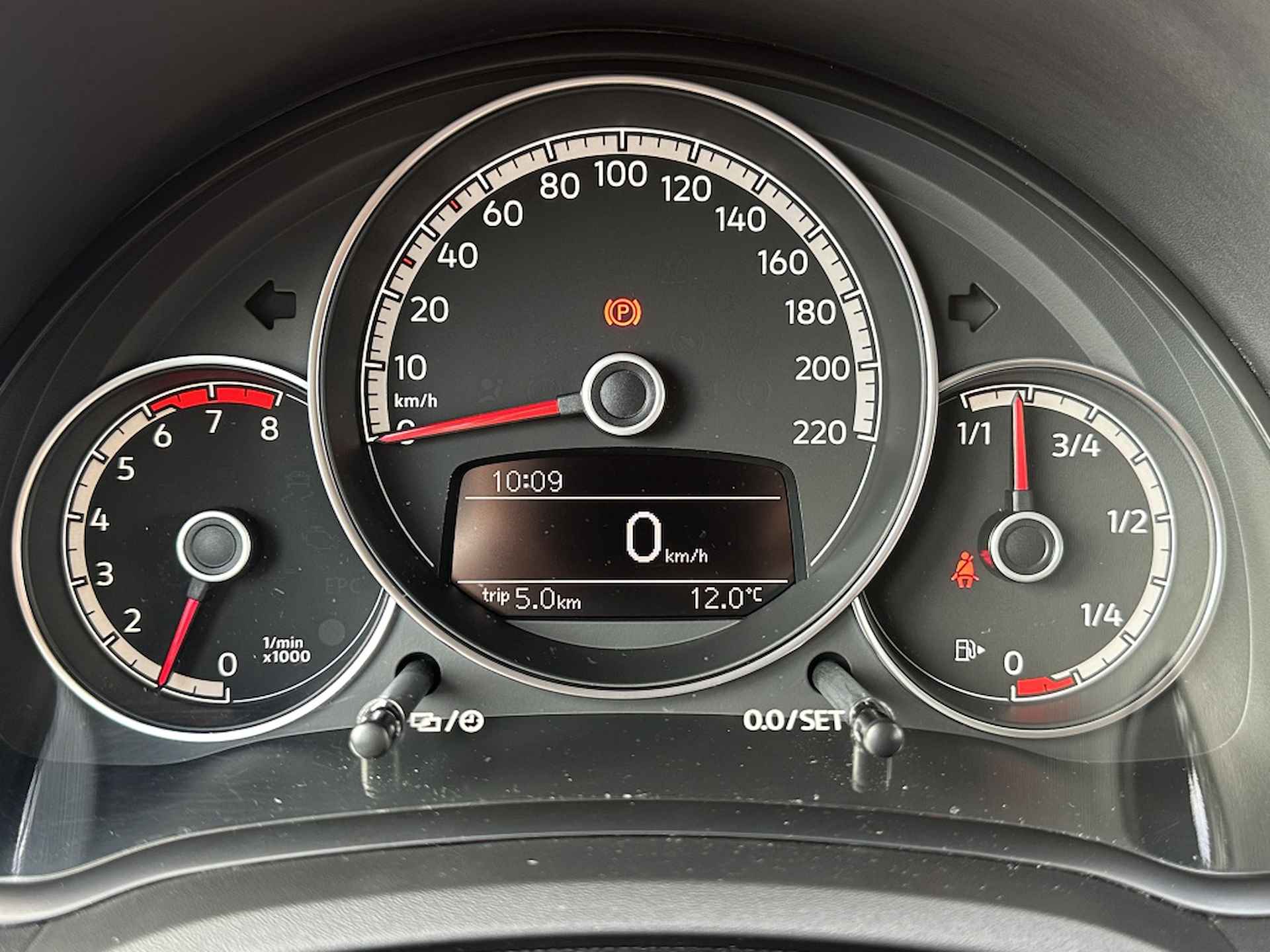 Volkswagen Up! 1.0 BMT move up! 5 deurs Airco App-Connect 2 jaar Garantie - 9/31