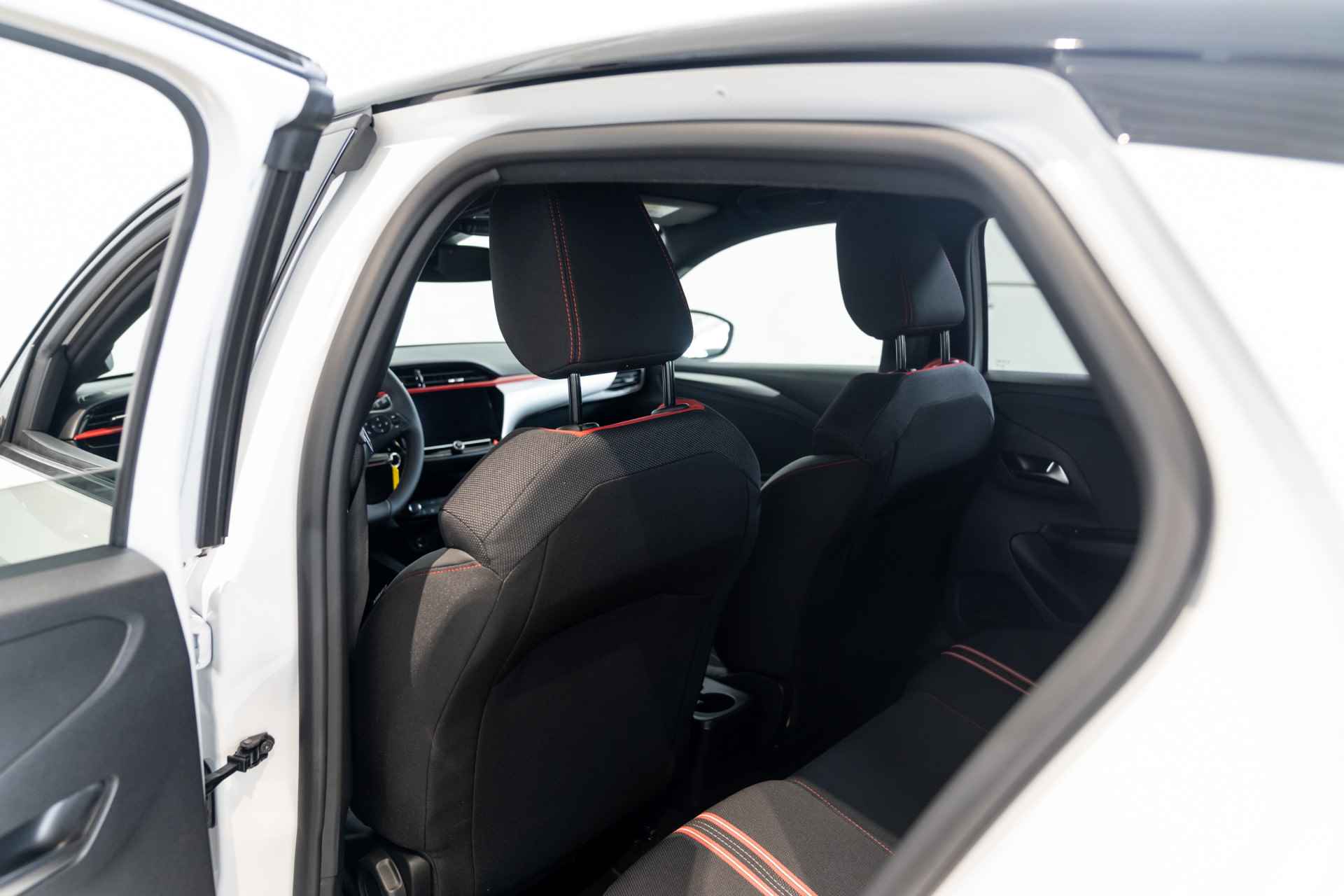 Opel Corsa 1.2 Turbo 100 PK GS Line | Apple Carplay & Android Auto | Camera | Parkeersensoren | Donker Glas | Dealer Onderhouden | - 10/33