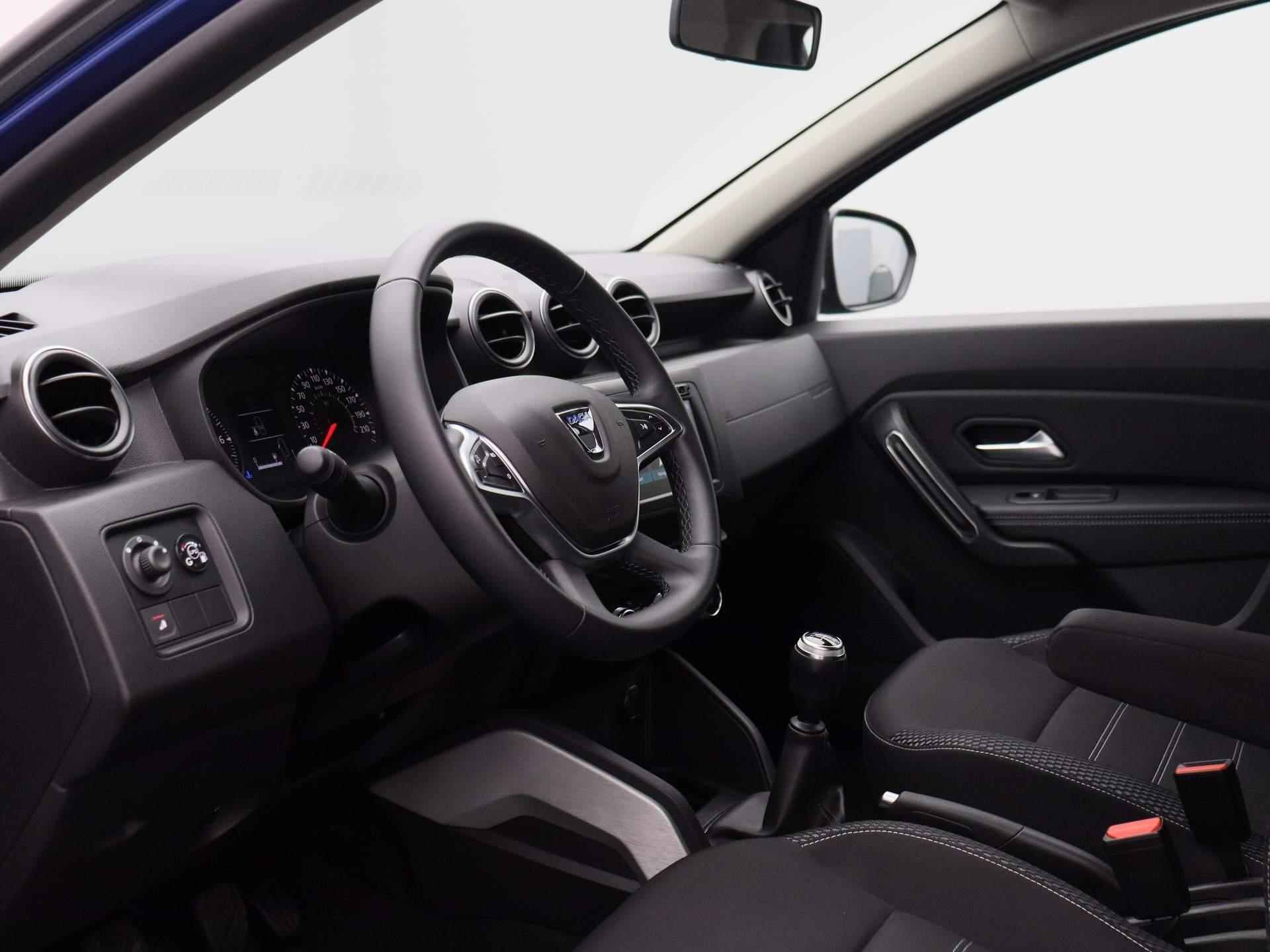 Dacia Duster 1.0 TCe Bi-Fuel Prestige | NAVIGATIE | ACHTERUITRIJCAMERA | CLIMATE CONTROL | CRUISE CONTROL | PARKEERSENSOREN | LICHTMETALEN VELGEN | - 26/31