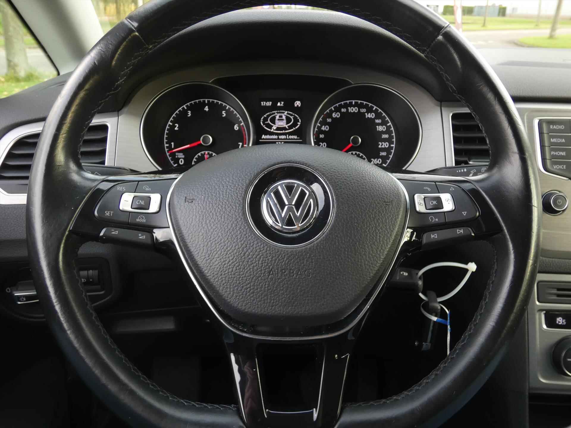 VOLKSWAGEN Golf Sportsvan 1.2 TSI 110PK Comfortline Executive | Navigatie | 2x Pdc | 1e eigenaar | - 16/38