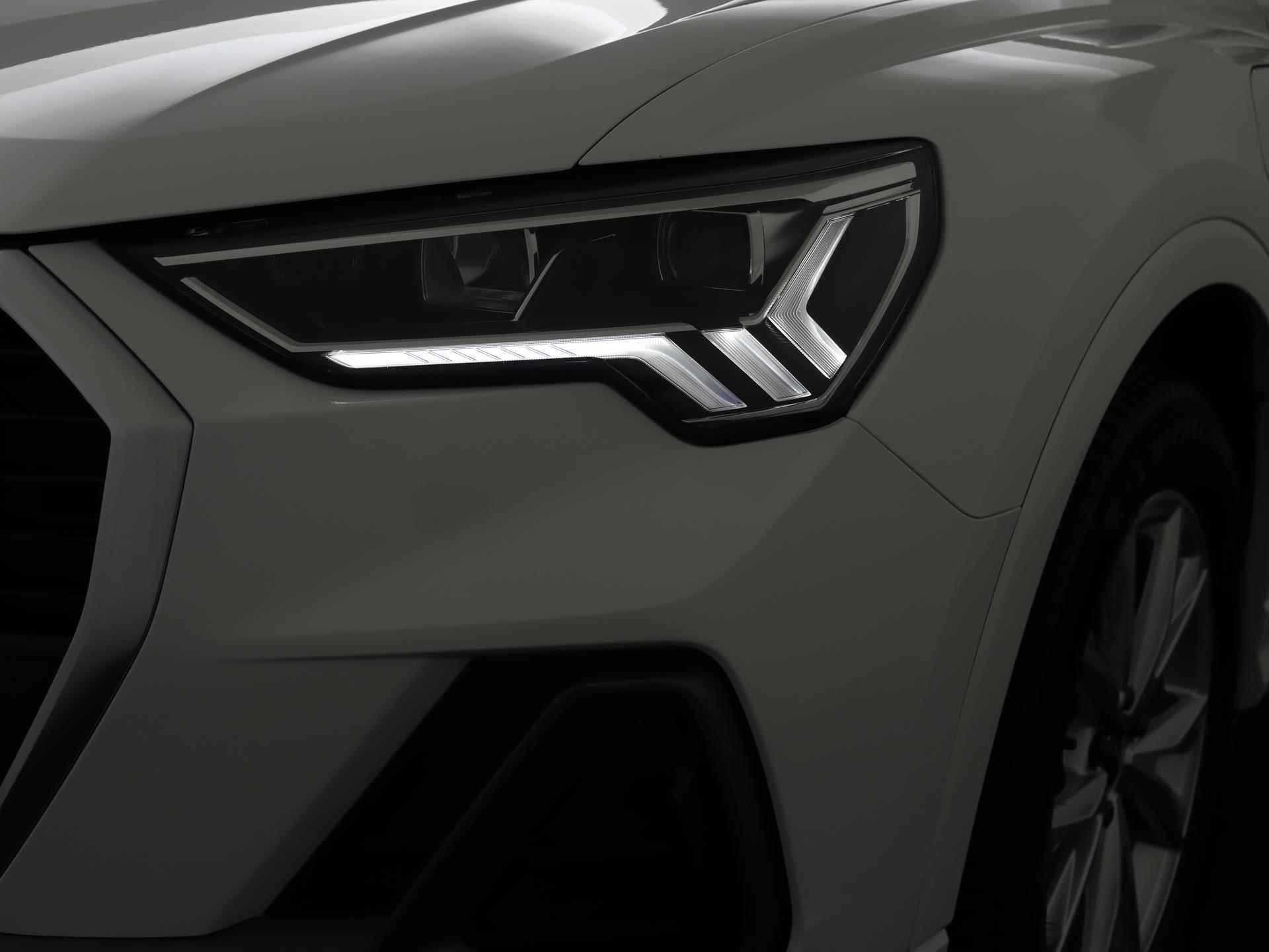 Audi Q3 45 TFSI e 245 PK S edition | S-Line | Matrix LED | Camera | Navigatie | Stoelverwarming | 18" | - 14/52