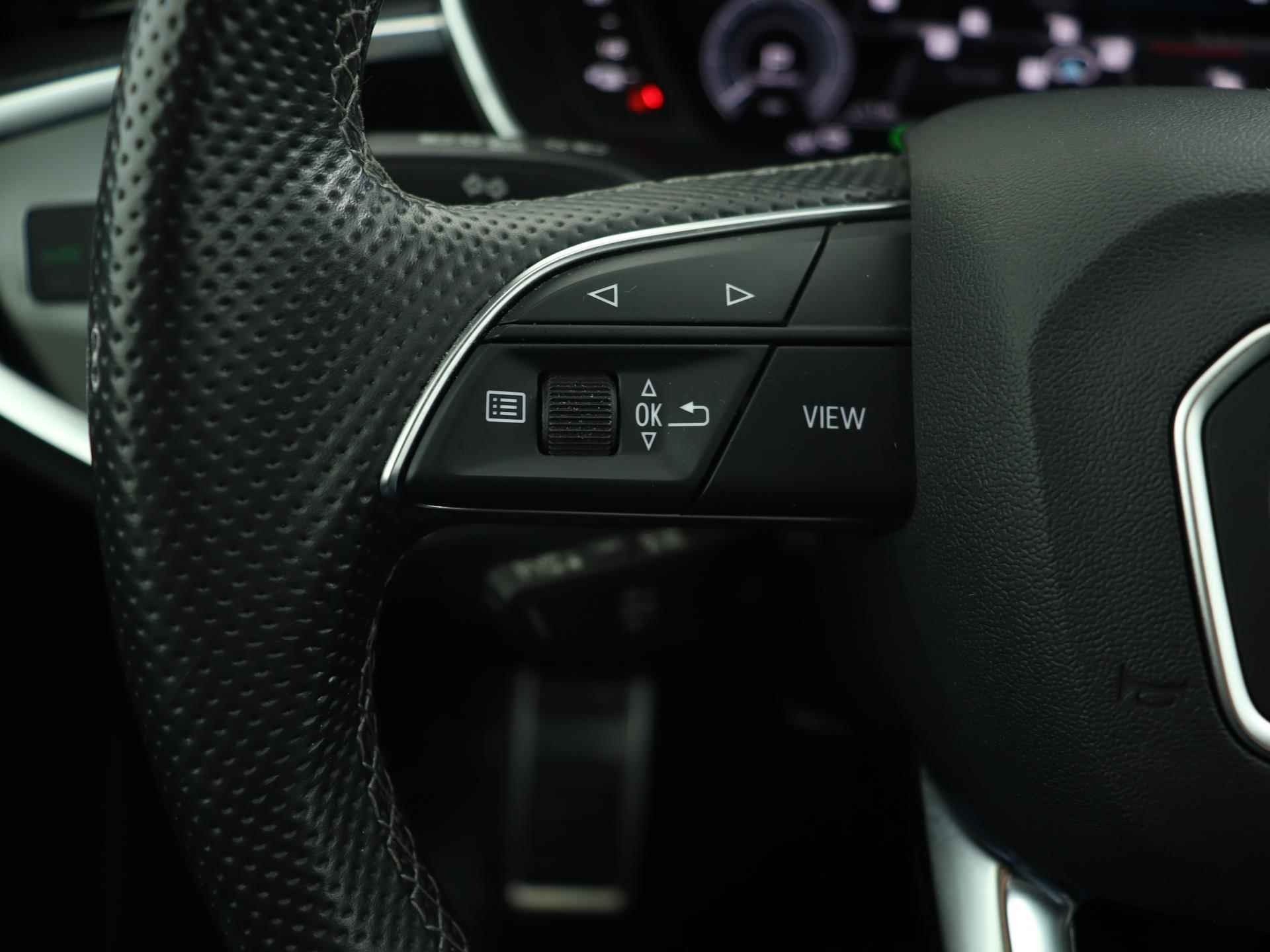 Audi Q3 45 TFSI e 245 PK S edition | S-Line | Matrix LED | Camera | Navigatie | Stoelverwarming | 18" | - 32/52