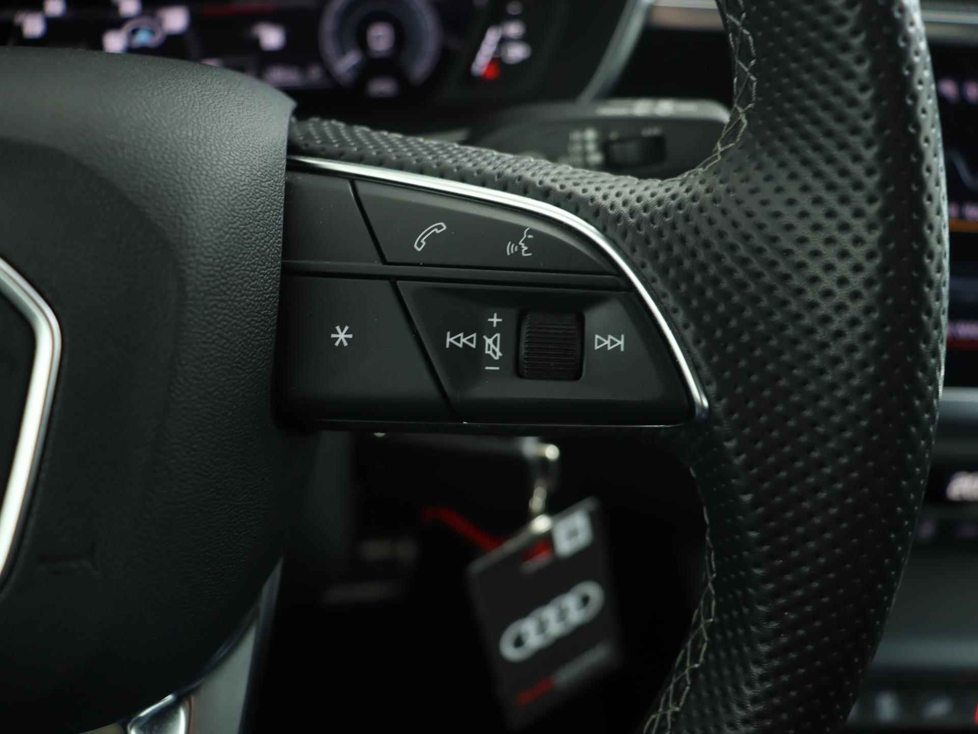 Audi Q3 45 TFSI e 245 PK S edition | S-Line | Matrix LED | Camera | Navigatie | Stoelverwarming | 18" | - 33/52