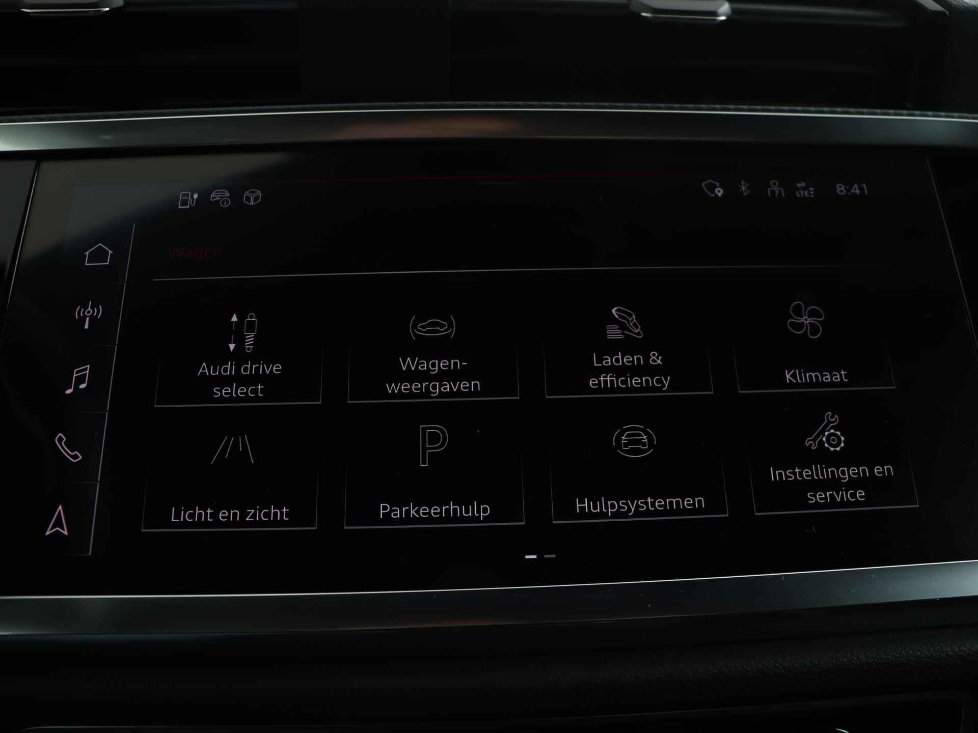 Audi Q3 45 TFSI e 245 PK S edition | S-Line | Matrix LED | Camera | Navigatie | Stoelverwarming | 18" | - 42/52