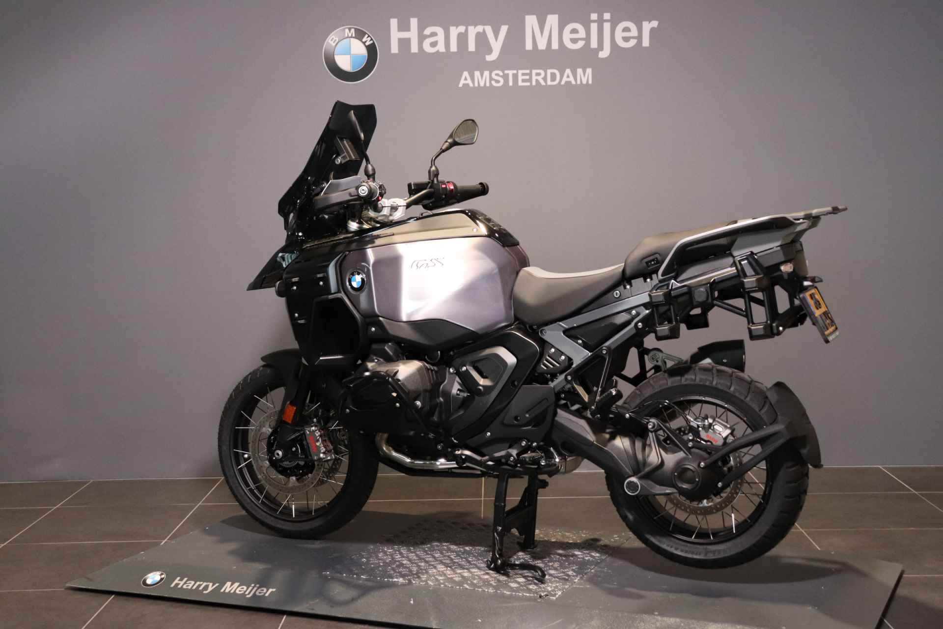 BMW R 1300 GS Adventure - 2/15