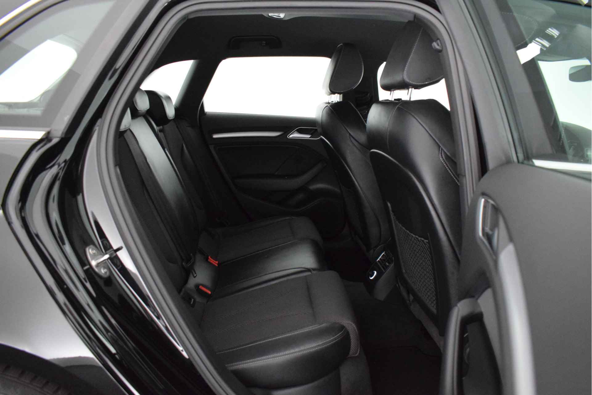 Audi A3 Sportback 1.5 TFSI 150pk S-Tronic CoD 2x S-Line Led Navigatie - 7/41