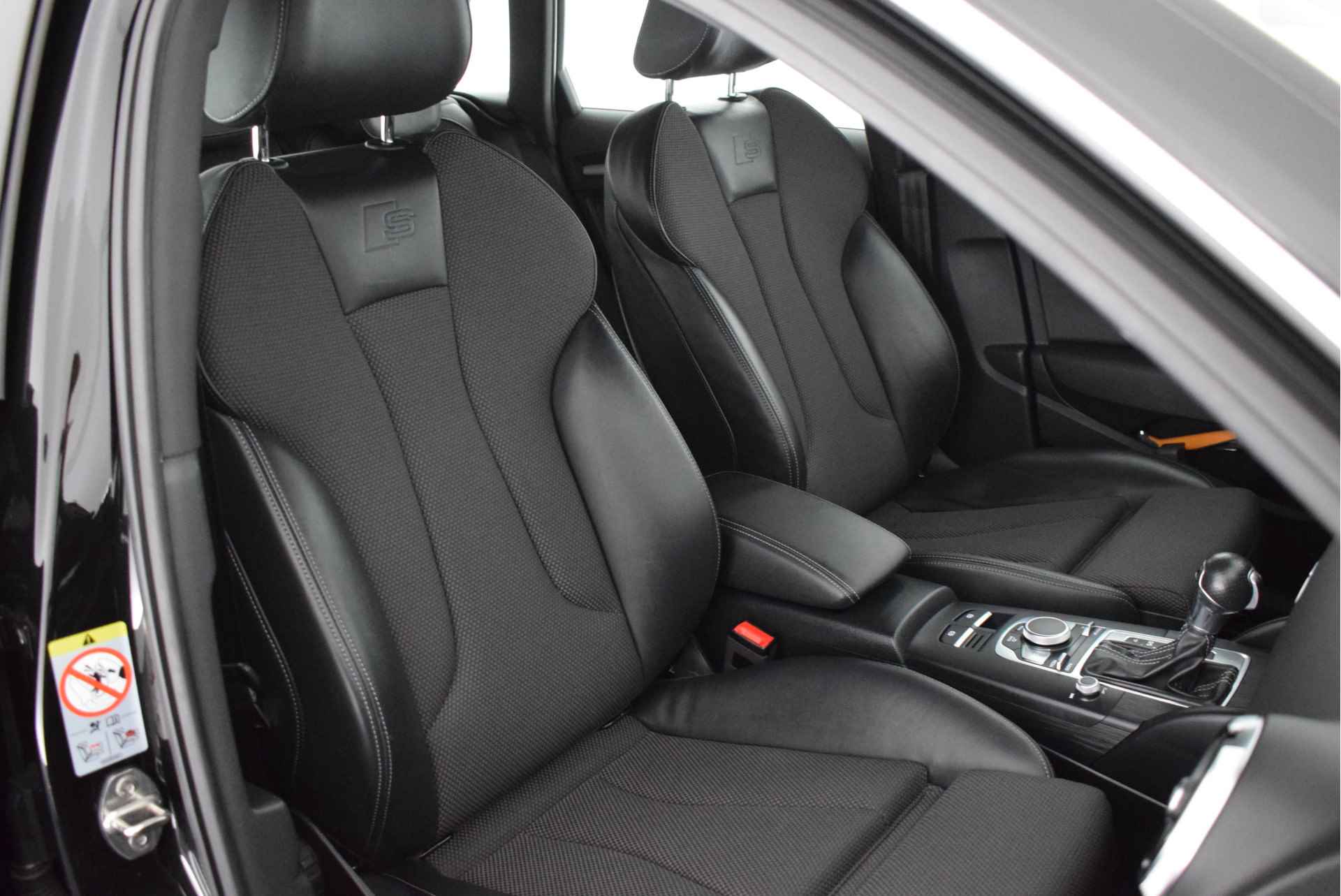 Audi A3 Sportback 1.5 TFSI 150pk S-Tronic CoD 2x S-Line Led Navigatie - 31/41