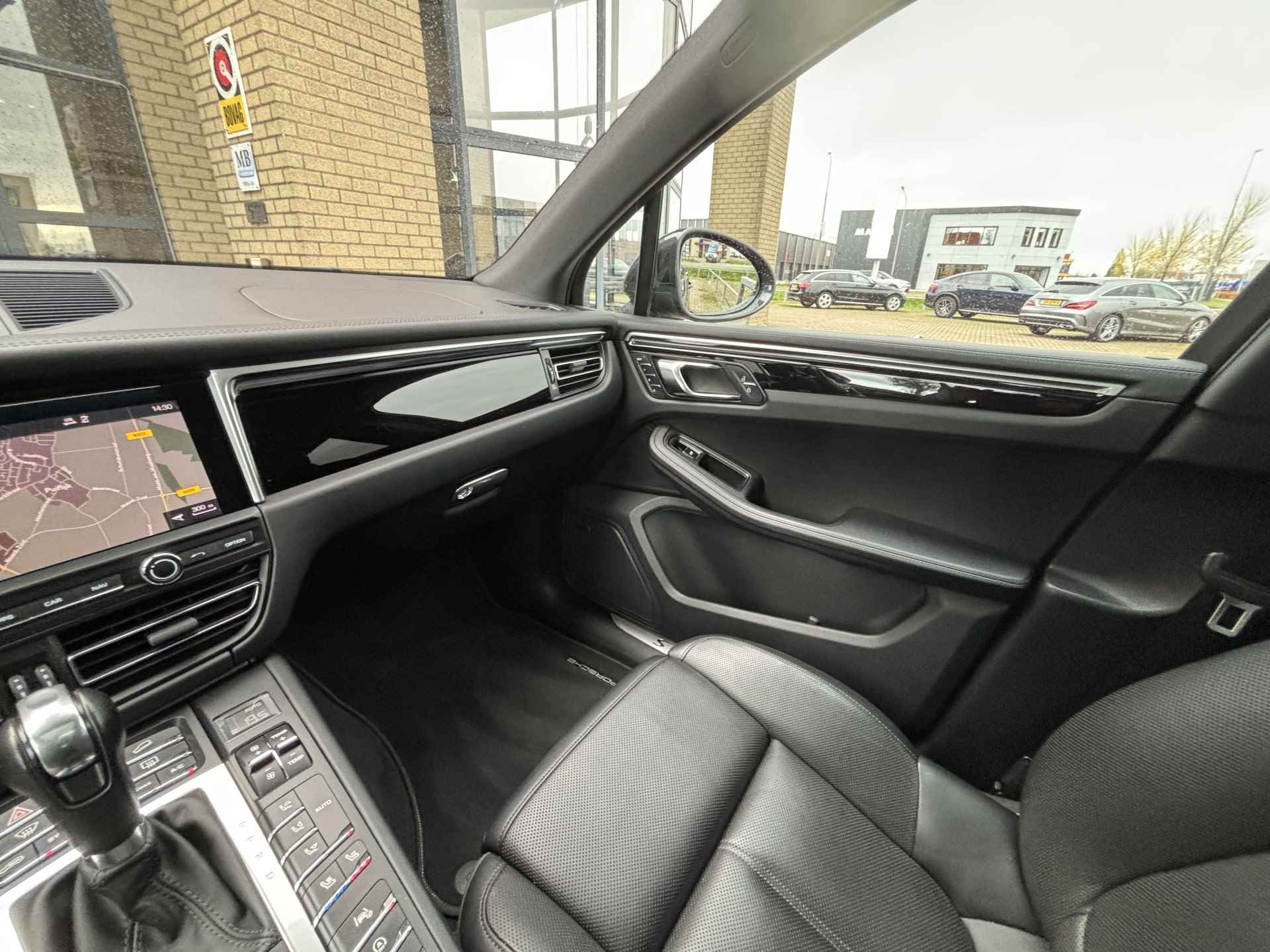 Porsche Macan 3.0 S 354 PK-PANORAMA-LUCHTVERING-STOELEN 14 VOUDIG-SURROUND VIEW-ACC-TREKHAAK-ZEER COMPLEET - 17/29