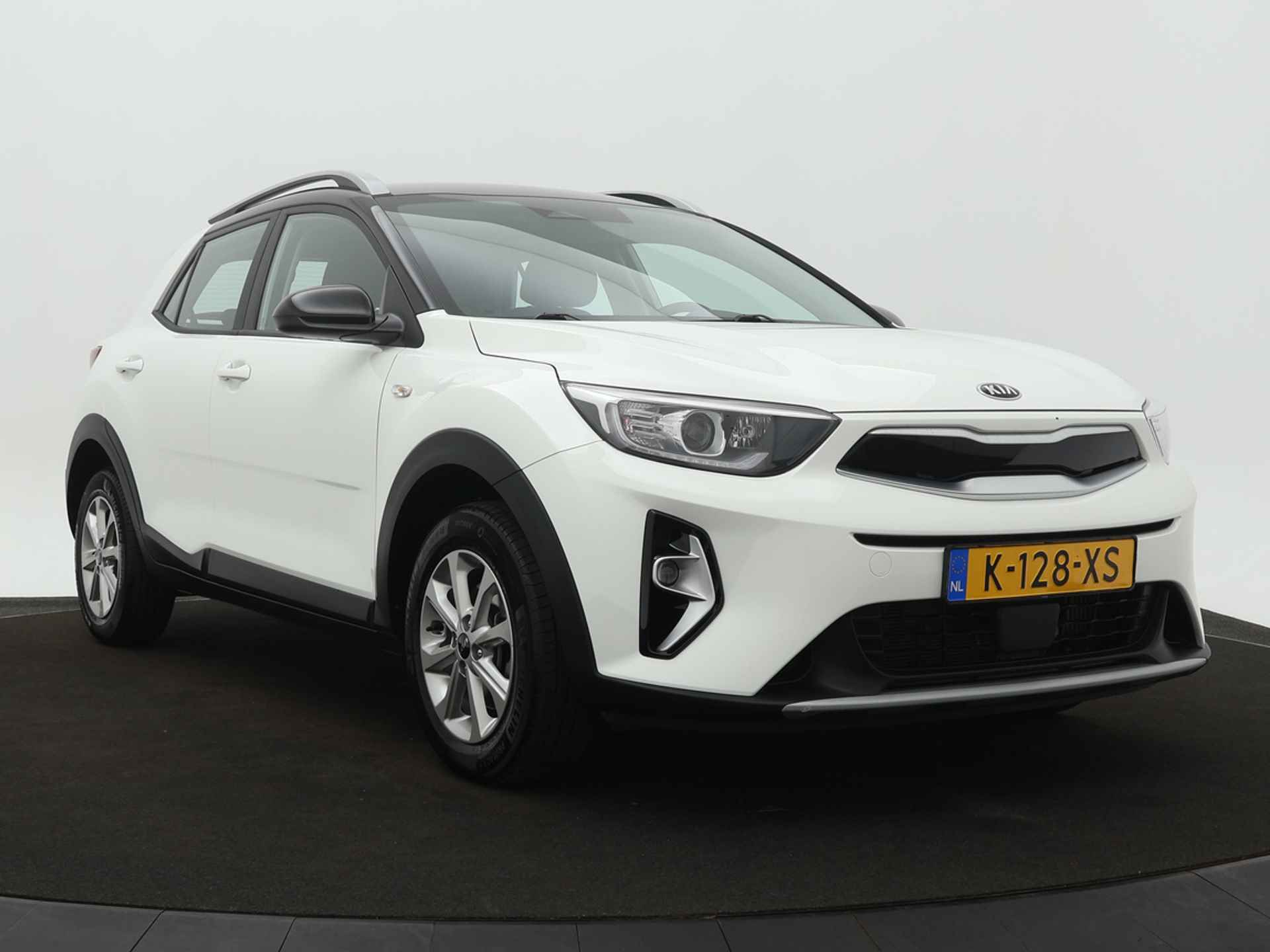 Kia Stonic 1.0 T-GDi MHEV DynamicLine Navigatie - Climate Control - Camera - Cruise control - Apple Carplay/Android auto - - Fabrieksgarantie tot 04-2028 - 12/50