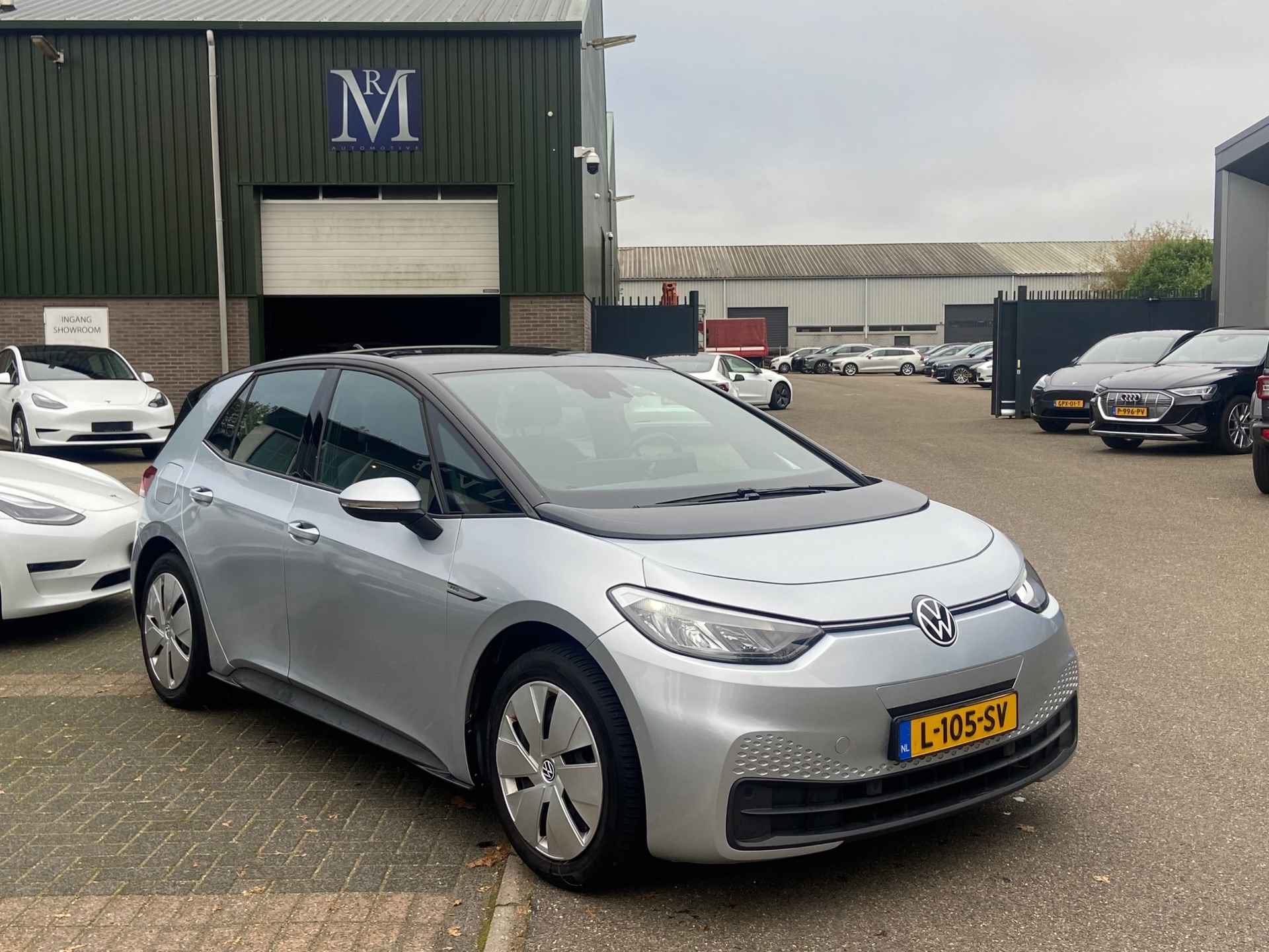 Volkswagen ID.3 Life 58 kWh | * 18.899 NA SUBSIDIE * | STOELVERWARMING | RIJKLAARPRIJS INCL. 12 MND. BOVAGGARANTIE - 4/28