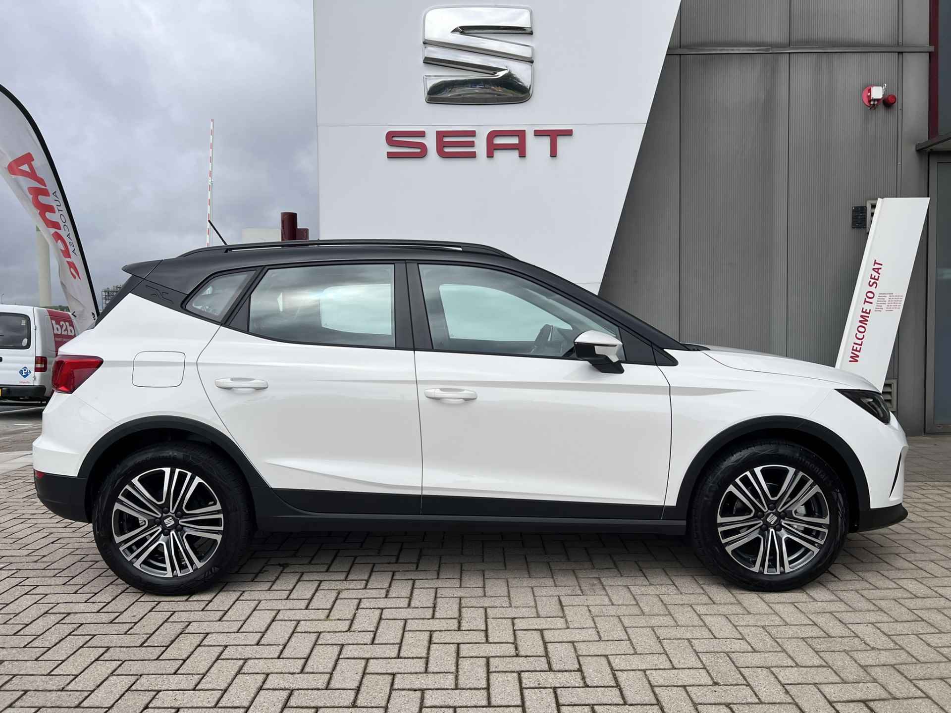 SEAT Arona 1.0 EcoTSI Style | Virtual Cockpit | 17 Inch | Apple CarPlay & Android Auto | - 4/11