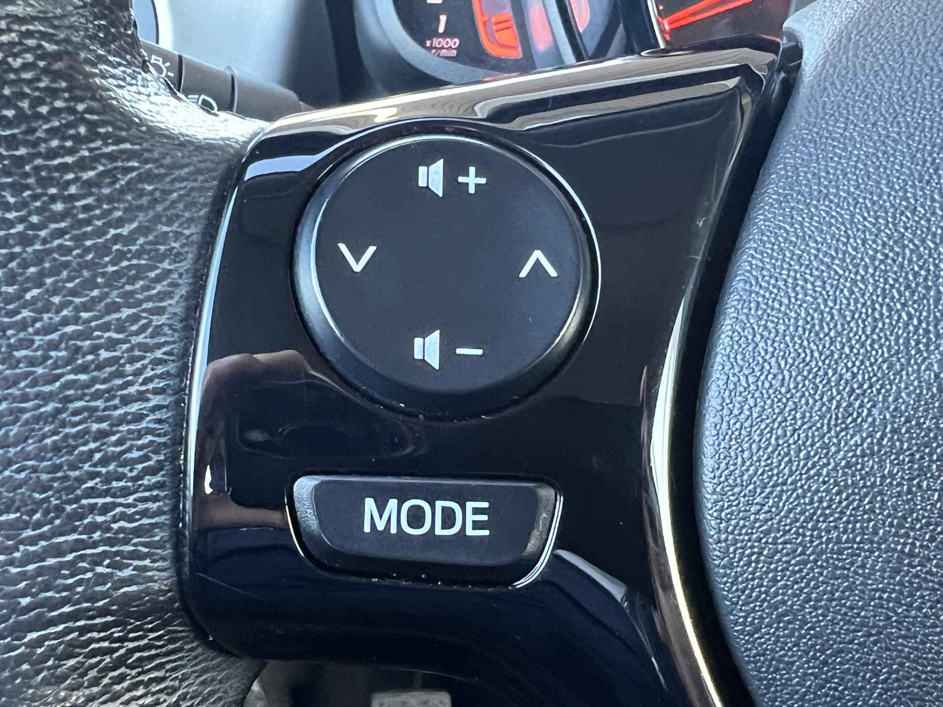 Toyota Aygo 1.0 VVT-i 5-Deurs X-play Navigatie Airconditioning Achteruitrijcamera Bluetooth Led Elek. Ramen + Spiegel CV+  Ab NL Auto - 27/36