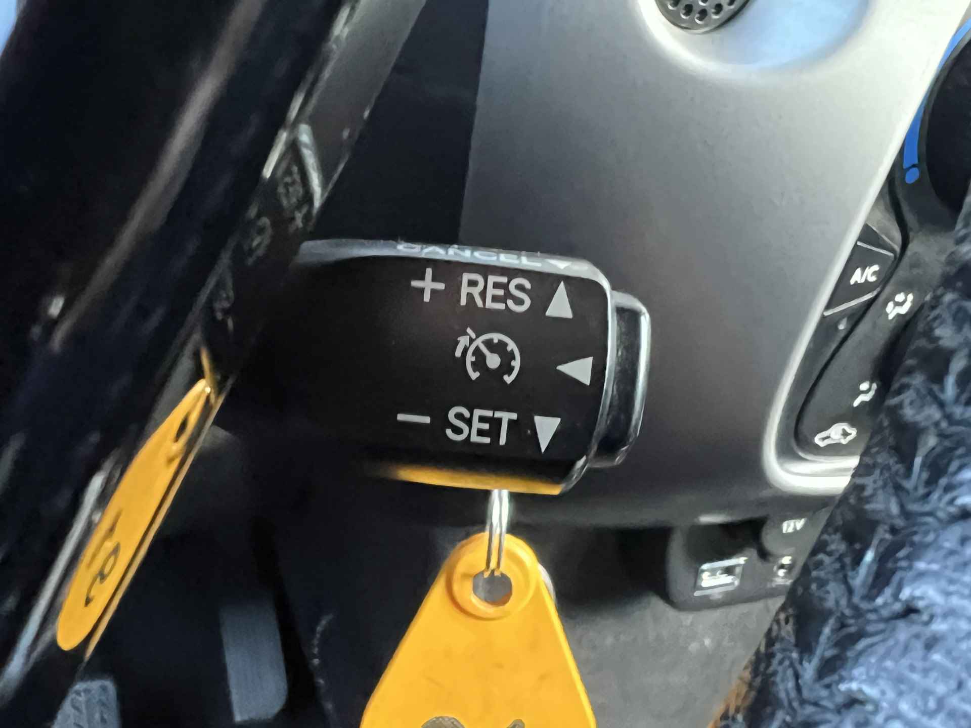 Toyota Aygo 1.0 VVT-i 5-Deurs X-play Navigatie Airconditioning Achteruitrijcamera Bluetooth Led Elek. Ramen + Spiegel CV+  Ab NL Auto - 30/36