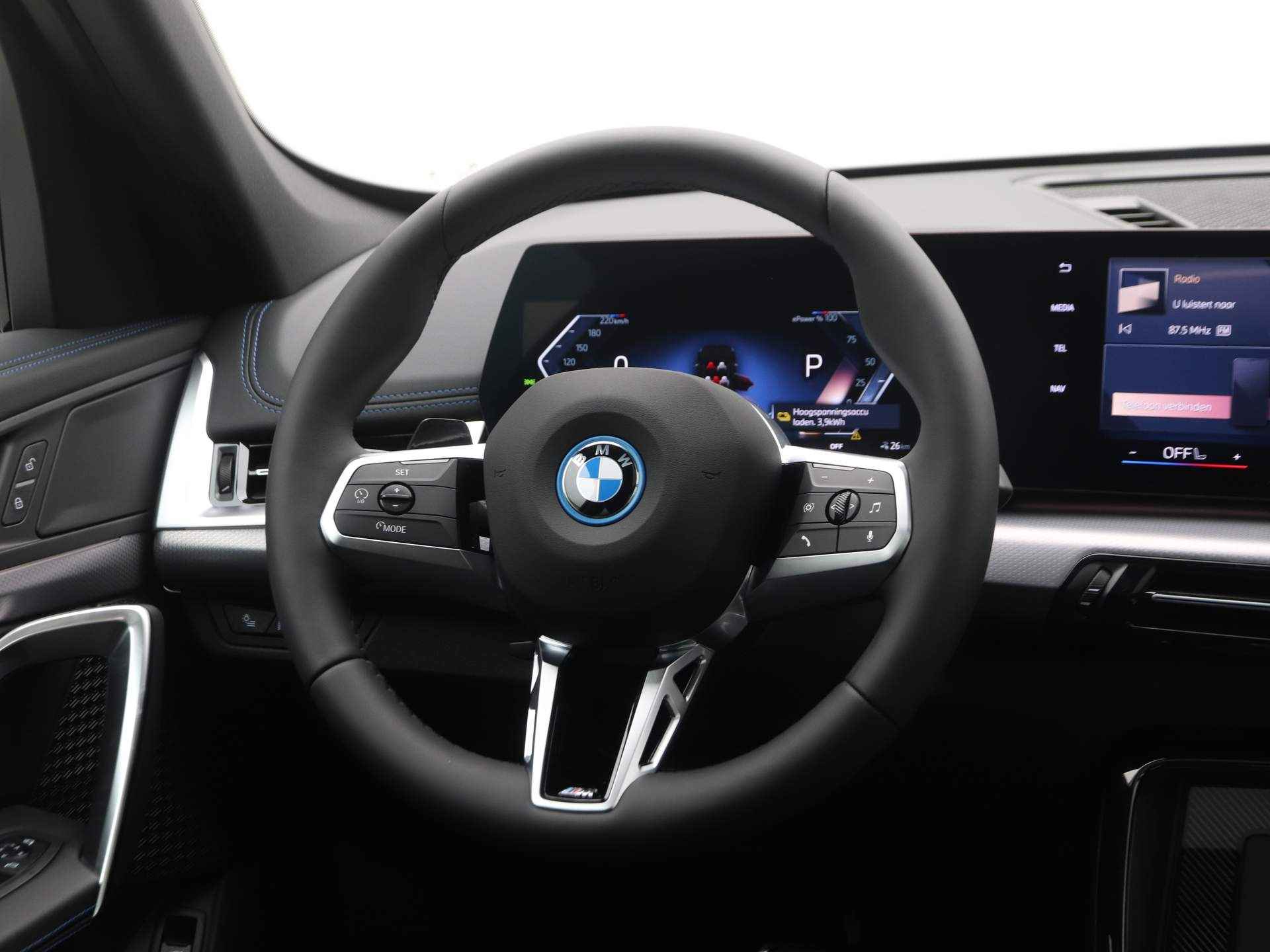 BMW iX1 xDrive30 Launch Edition - 3/22