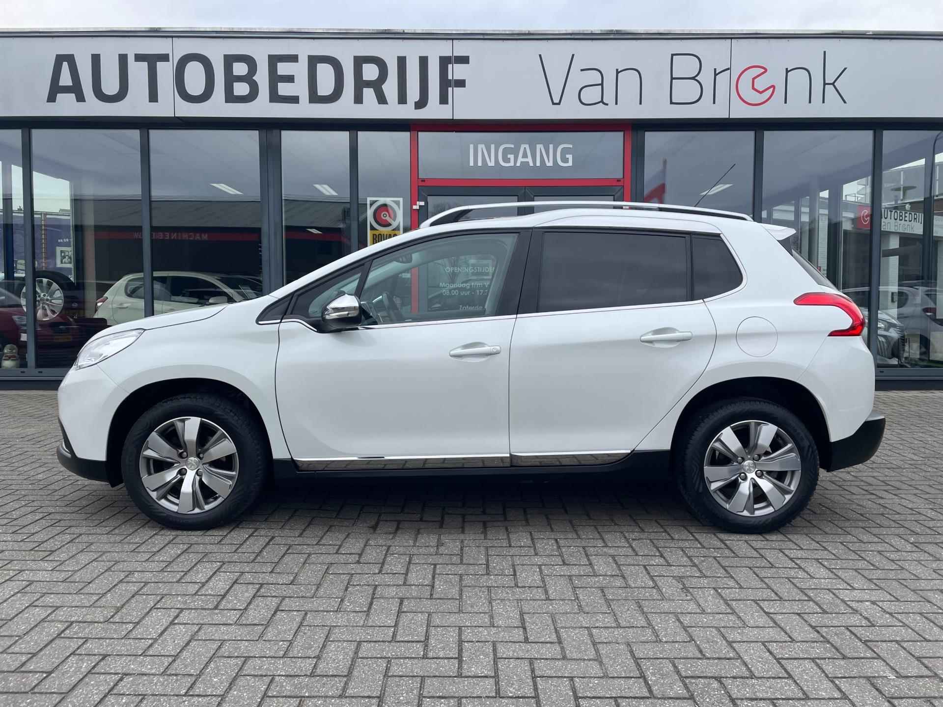 Peugeot 2008 1.2 PureTech Allure | Panodak | PDC | Bluetooth - 2/30