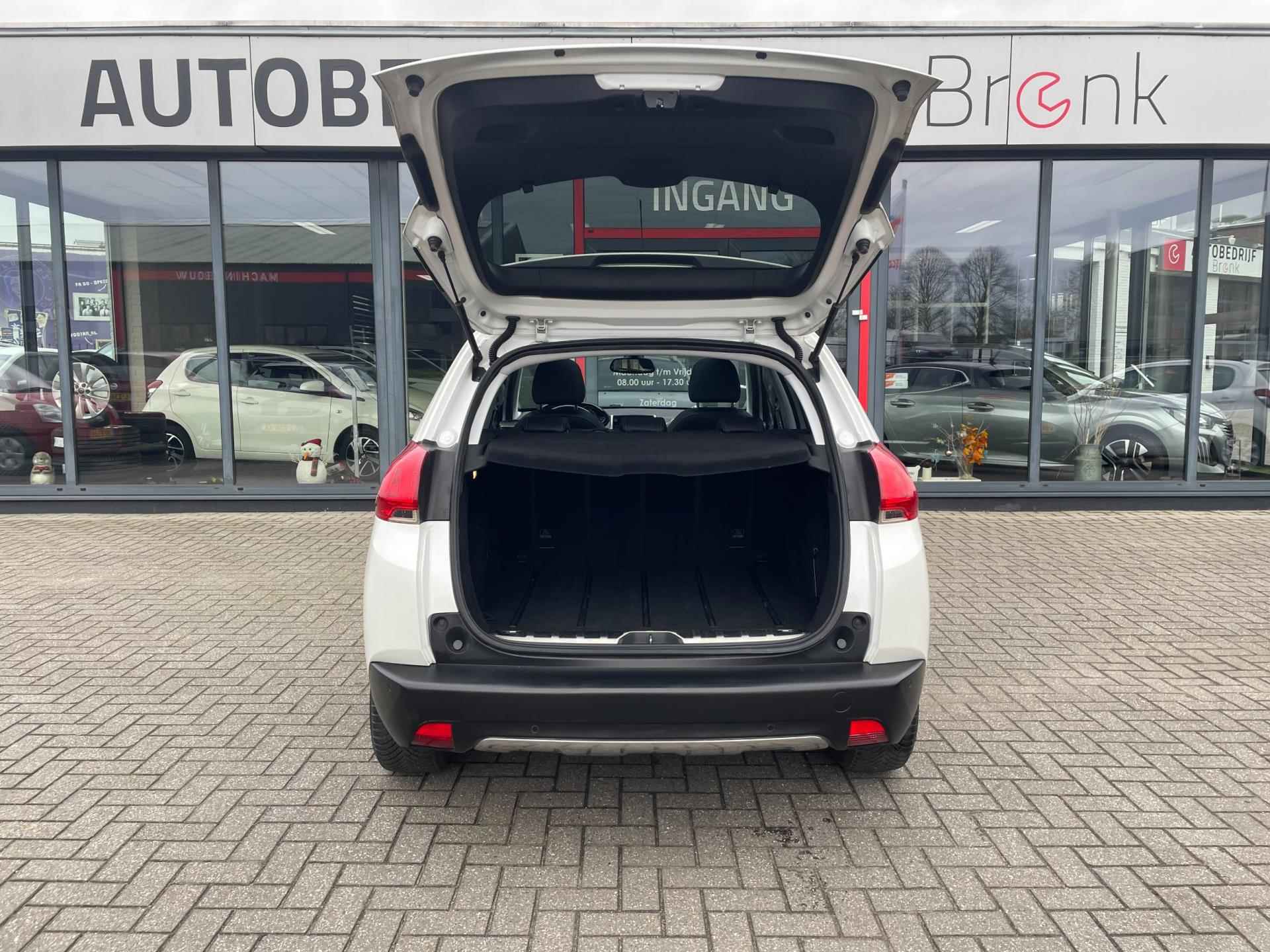 Peugeot 2008 1.2 PureTech Allure | Panodak | PDC | Bluetooth - 30/30