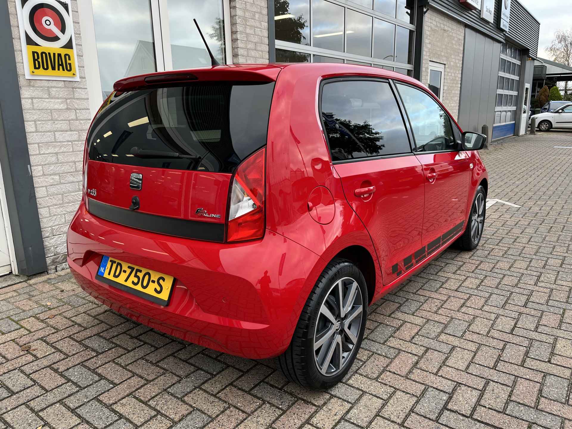 SEAT Mii 1.0 FR Intense / CRUISE/ BLUETOOTH/ PARK. SENSOREN/ CLIMA/ ELEKTR. SPIEGELS/ 16"LMV - 32/37