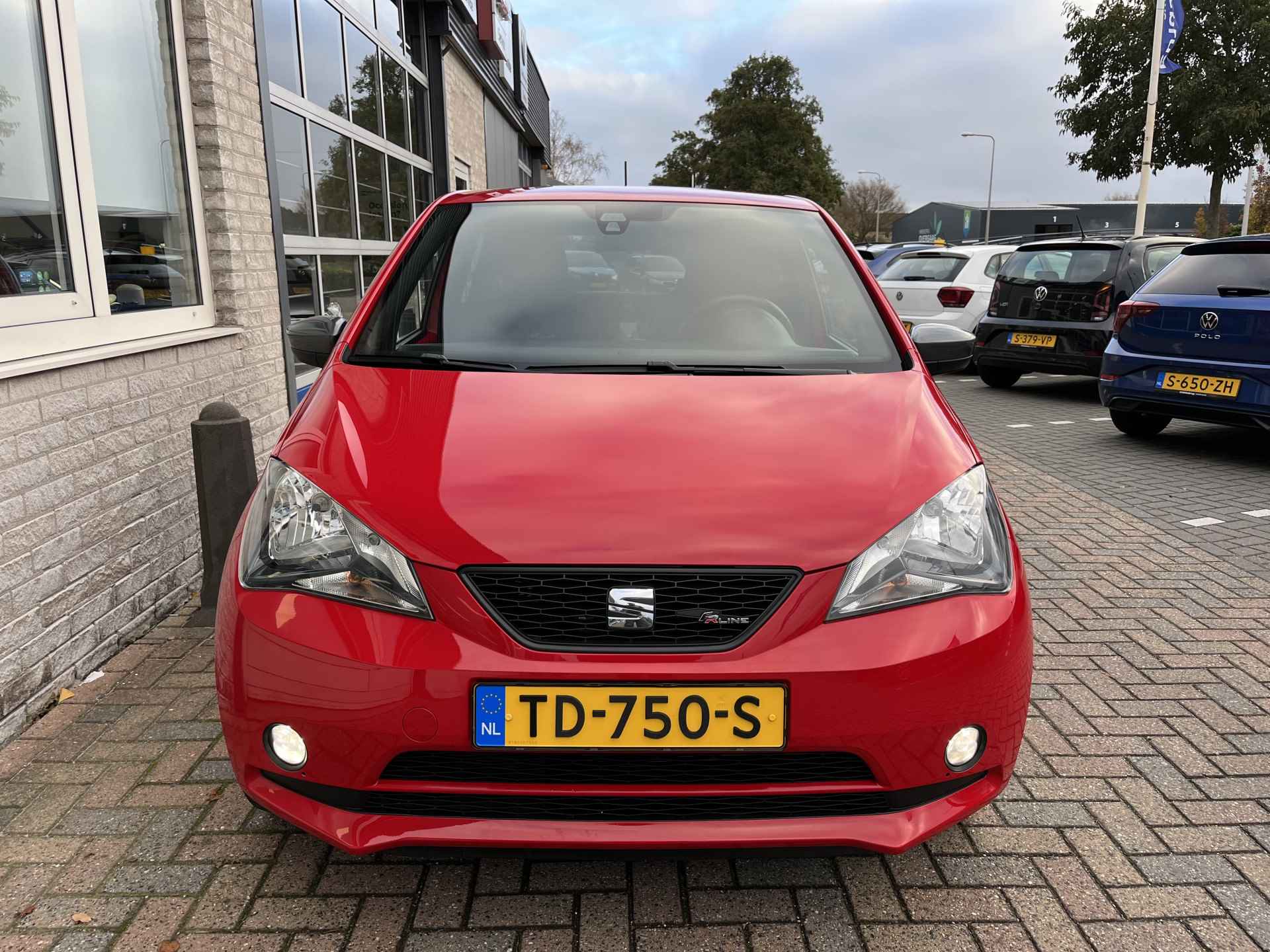 SEAT Mii 1.0 FR Intense / CRUISE/ BLUETOOTH/ PARK. SENSOREN/ CLIMA/ ELEKTR. SPIEGELS/ 16"LMV - 30/37