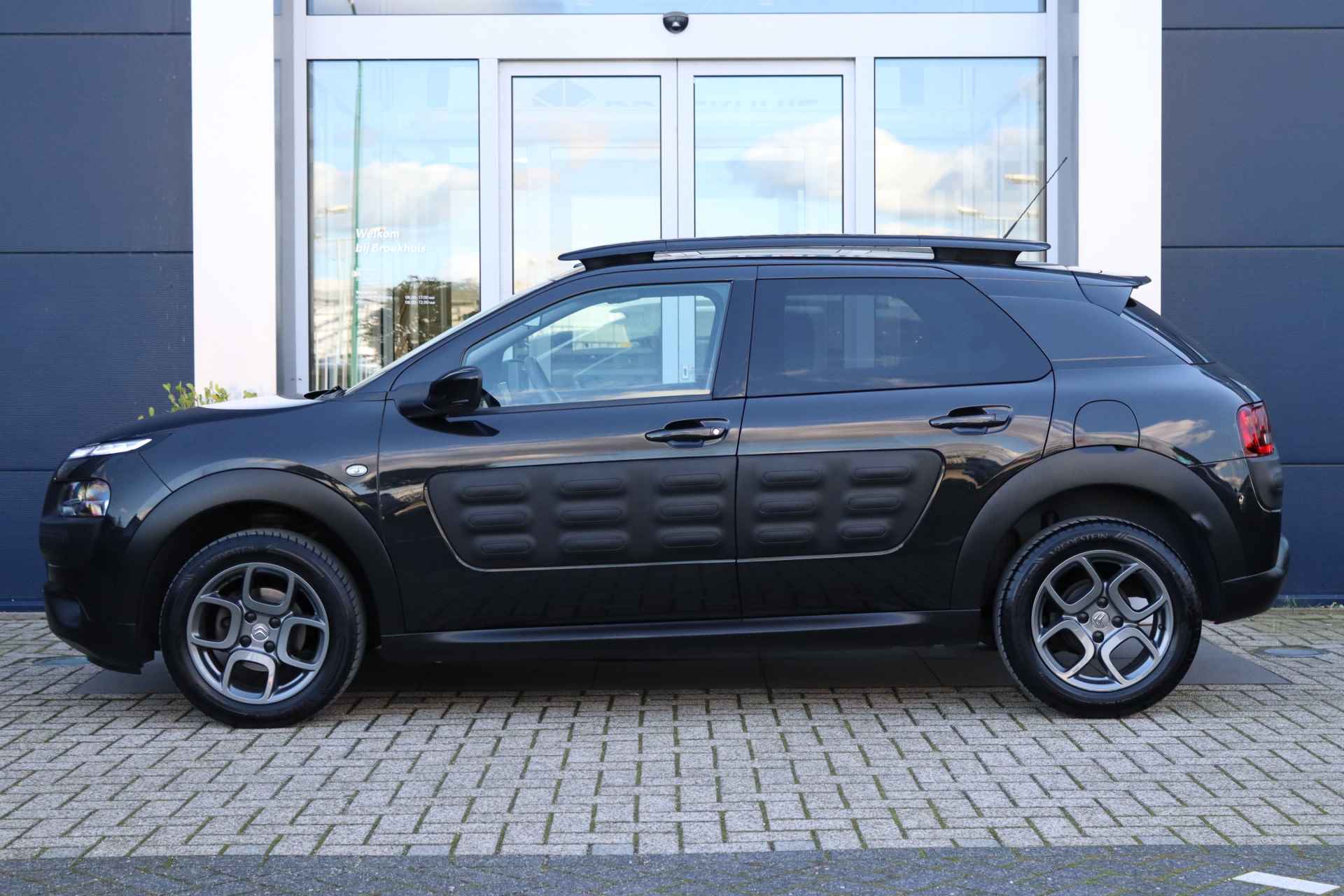 Citroën C4 Cactus 1.2 PureTech Shine | Navigatie | Climate Control | Sensoren achter | Getint glas | Cruise Control - 3/22