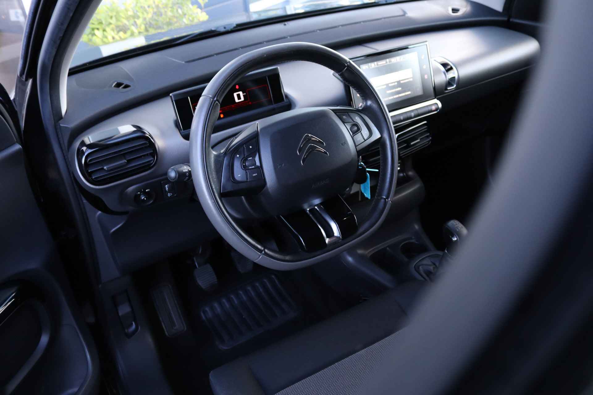 Citroën C4 Cactus 1.2 PureTech Shine | Navigatie | Climate Control | Sensoren achter | Getint glas | Cruise Control - 22/22