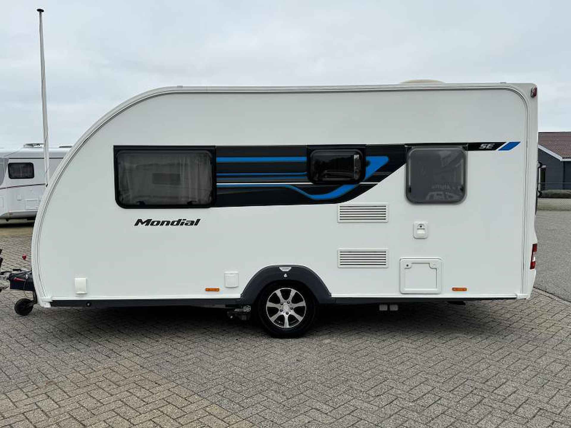 Swift Mondial 420 SE LUIFEL - MOVER - VOORTENT - 9/24