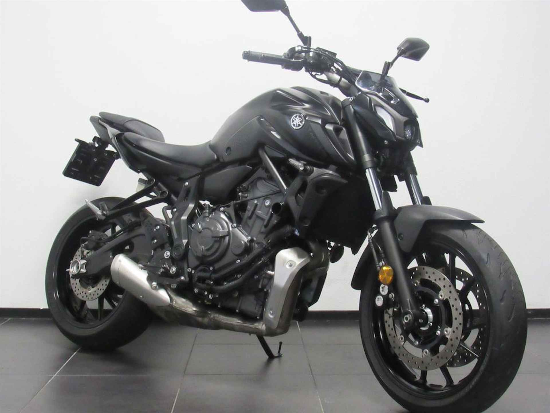 Yamaha MT-07 ABS - 2/14