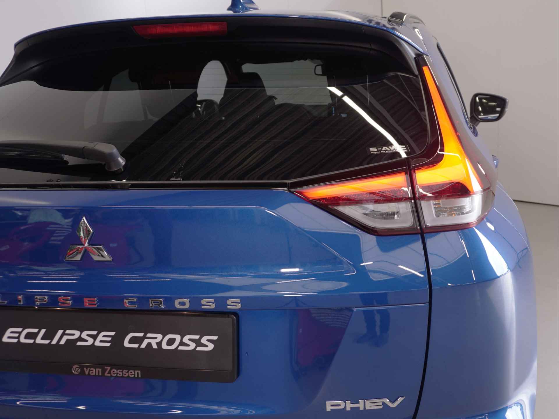 Mitsubishi Eclipse Cross 2.4 PHEV Black Edition Tijdelijk van € 47.595 voor € 42.595 | Uit voorraad leverbaar | Carbon details | - 14/46