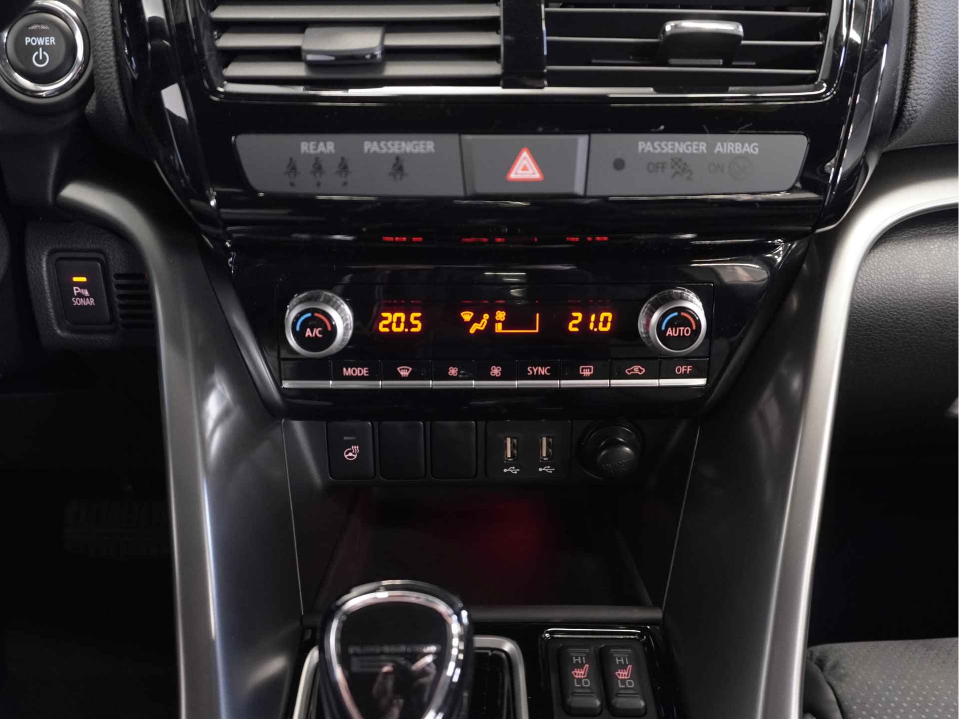 Mitsubishi Eclipse Cross 2.4 PHEV Black Edition Tijdelijk van € 47.595 voor € 42.595 | Uit voorraad leverbaar | Carbon details | - 40/46