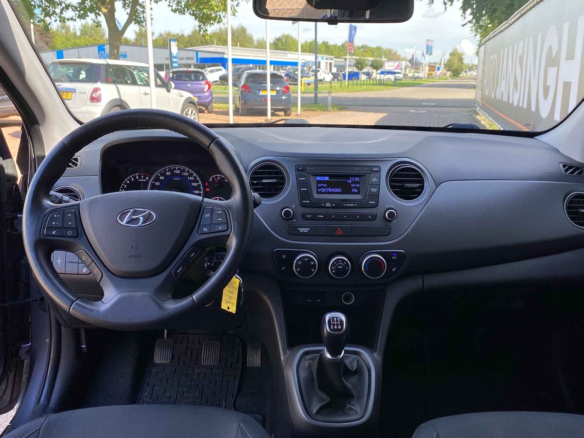 Hyundai i10 1.0i Comfort 5p. | Cruise Control | Stoelverwarming | Clima | Stuurverwarming | RIJKLAARPRIJS INCL 12 MAANDEN GARANTIE EN BEURT - 17/22