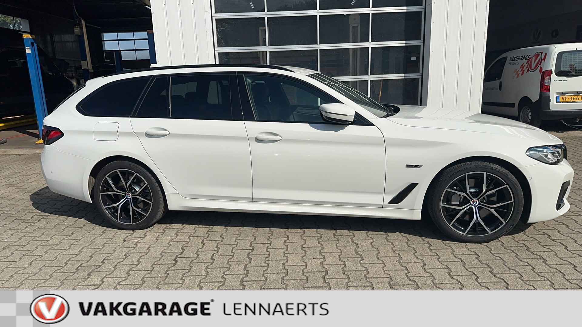 BMW 5-serie Touring 530e M-Sport Business Edition Plus PHEV - 8/28