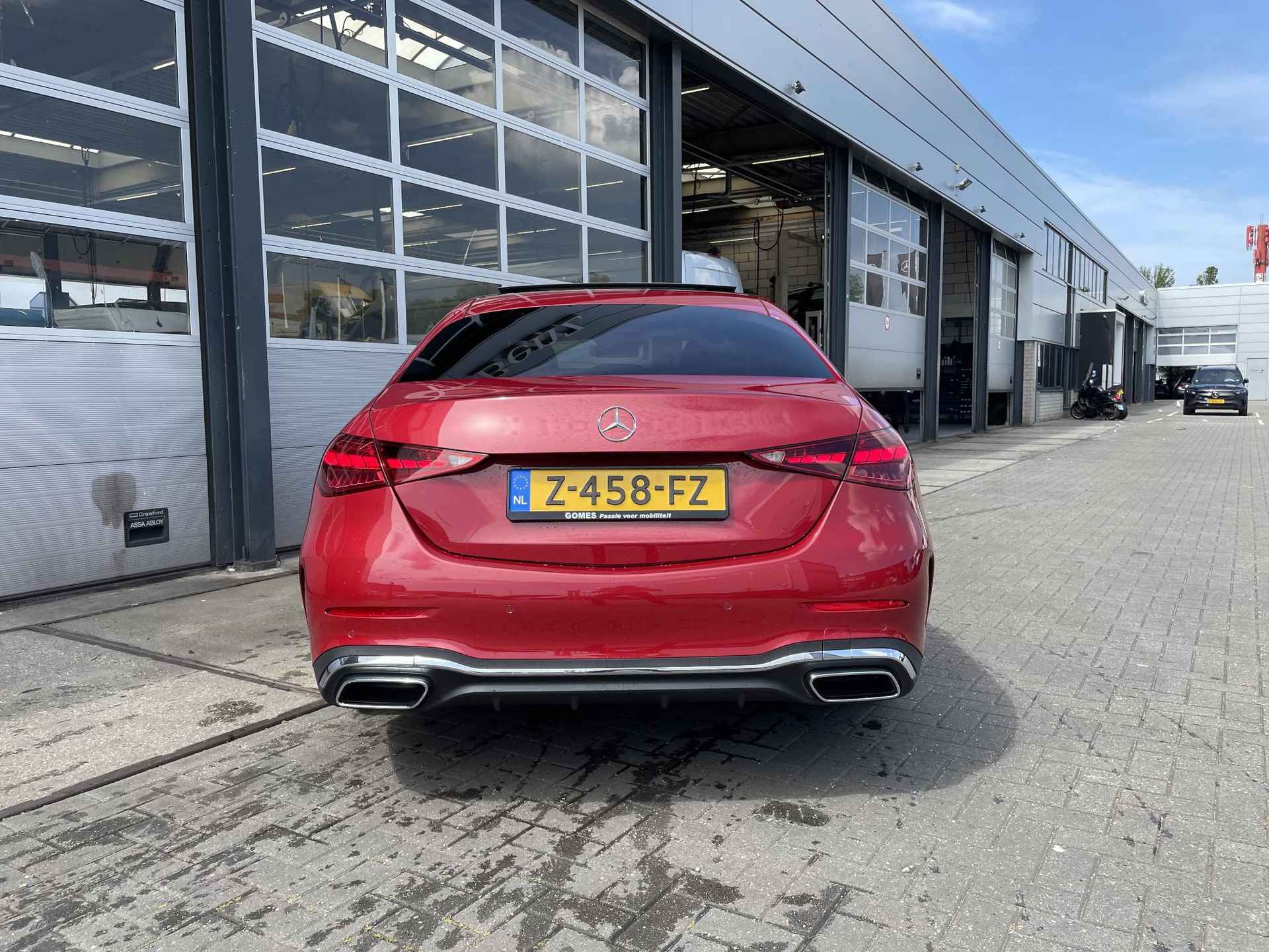 Mercedes-Benz C-klasse 200 AMG Line | Premium PLUS | Panoramadak | Memorystoelen Verwarmd | 360° Camera | Distronic | Burmester® 3D | Head-up display | Sfeerverlichting - 6/21