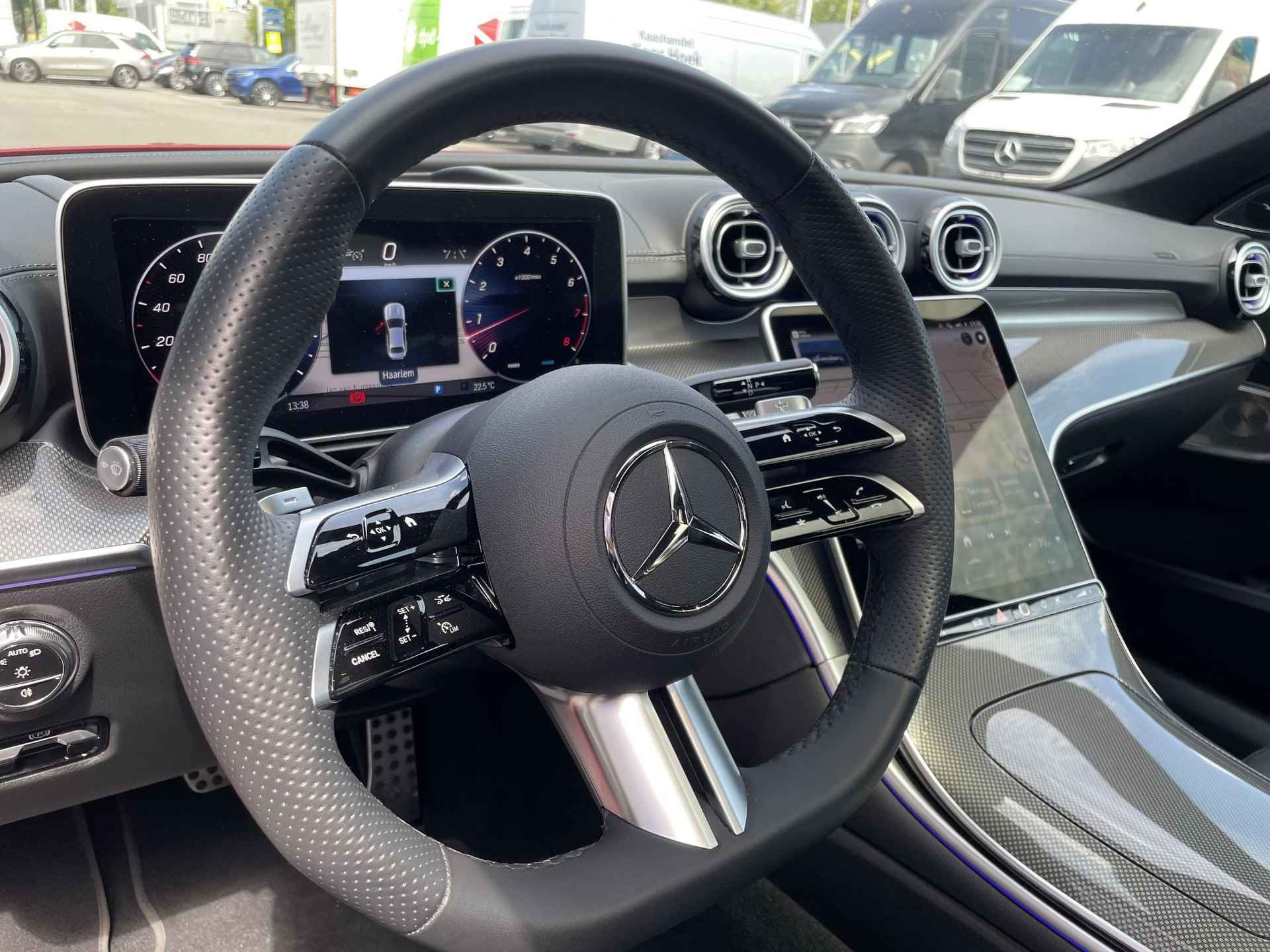 Mercedes-Benz C-klasse 200 AMG Line | Premium PLUS | Panoramadak | Memorystoelen Verwarmd | 360° Camera | Distronic | Burmester® 3D | Head-up display | Sfeerverlichting - 19/21