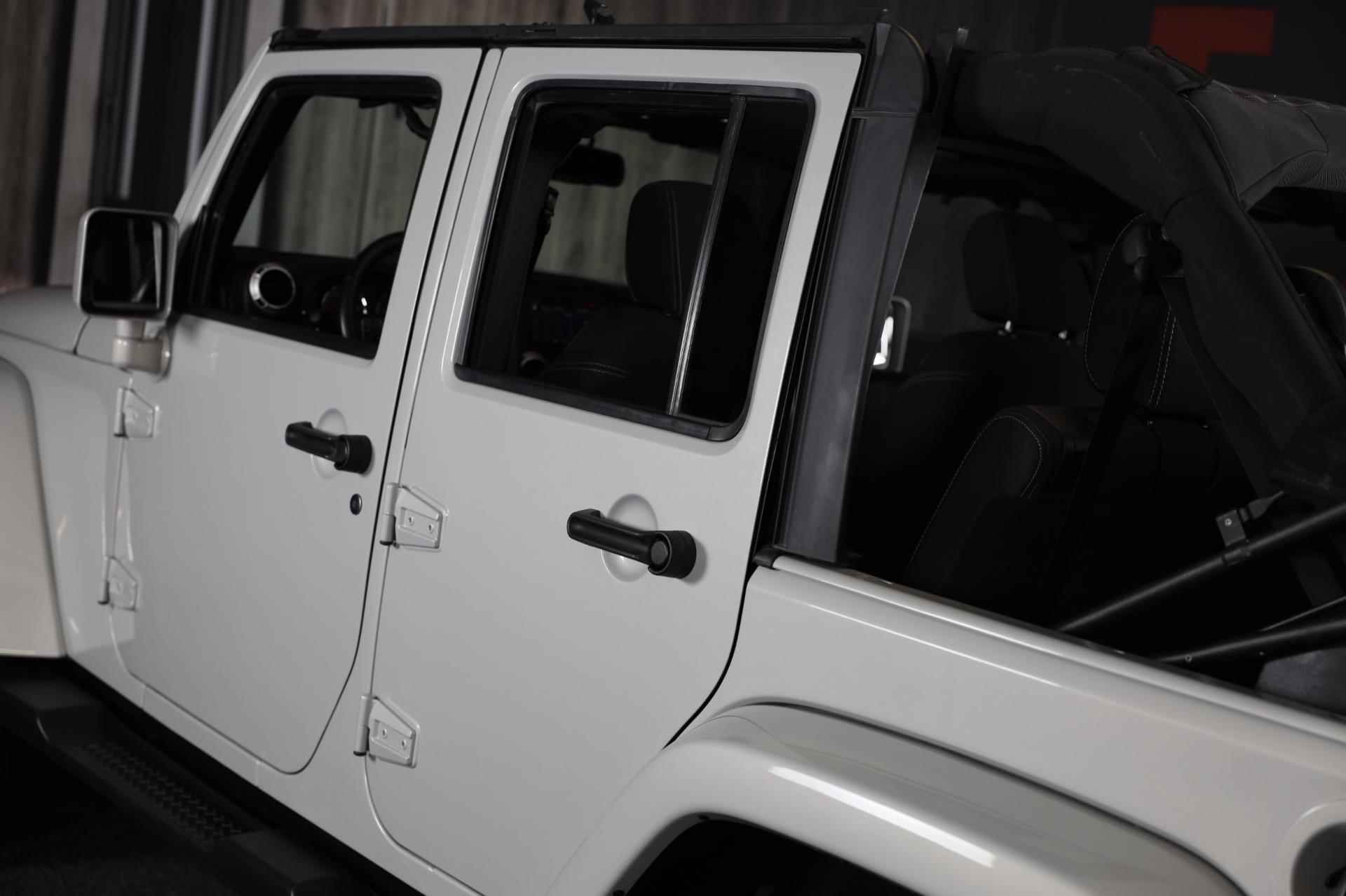 Jeep Wrangler Unlimited CABRIO 3.6 Sahara / 6 Bak / Airco / Navi / Camera / Elek Pakket / Cruise Control / Led / Trekhaak / 18 Inc - 33/46