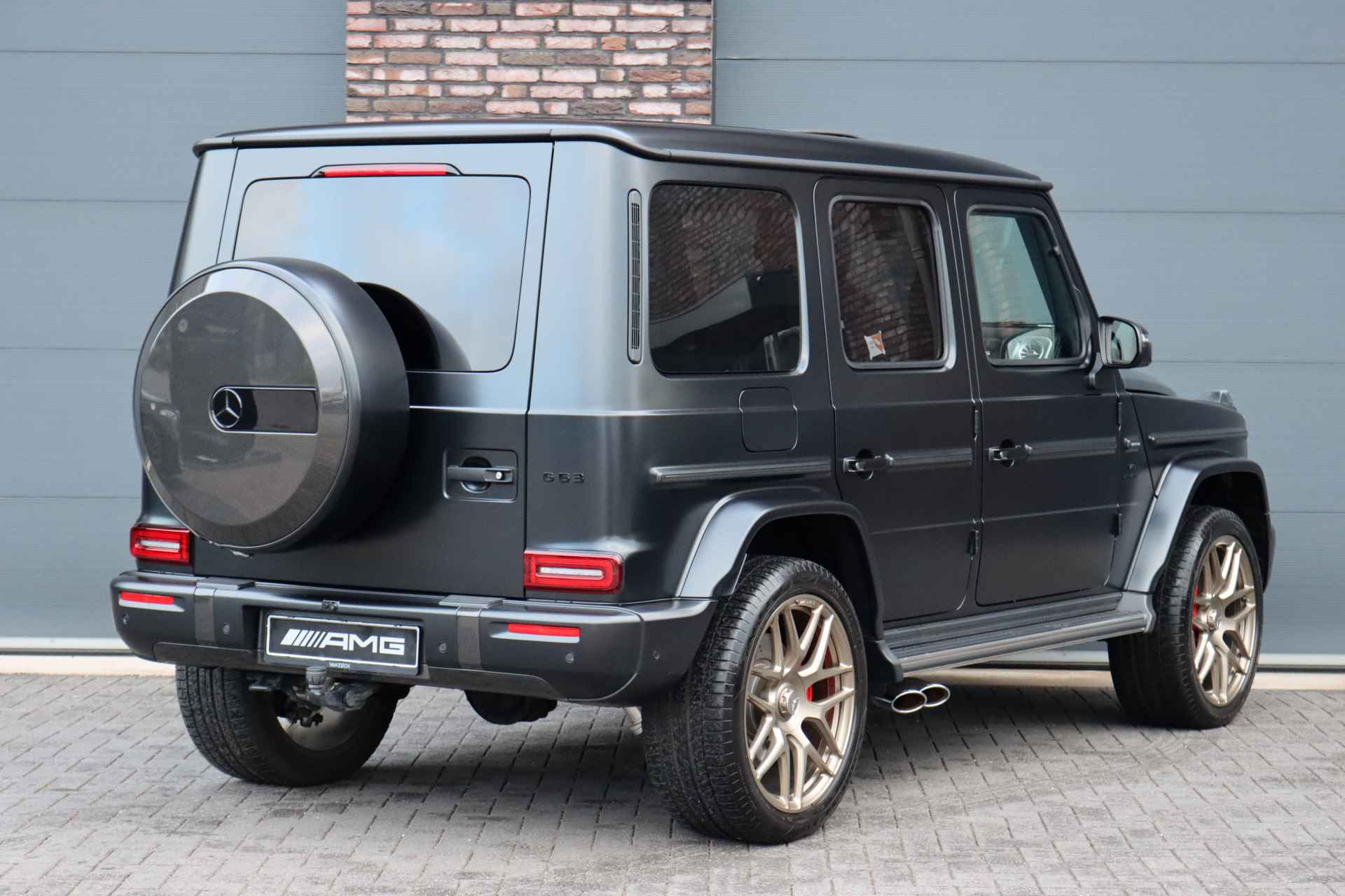 Mercedes-Benz G-Klasse AMG 63 Aut9 | Facelift | 'Manufaktur' | Performance-pakket | Distronic+ | AMG Drivers Package | Verwarmd Stuurwiel | Carbonpakket | Trekhaak | Keyless Go | Massage | Techniekpakket | - 8/54