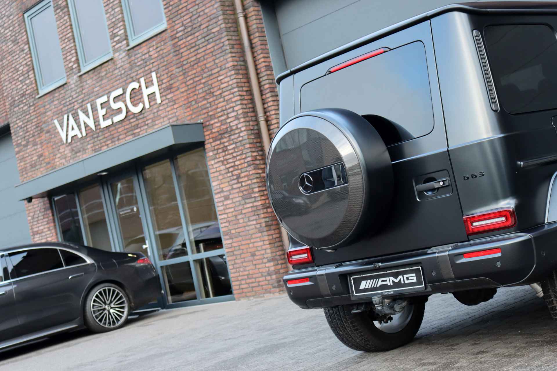 Mercedes-Benz G-Klasse AMG 63 Aut9 | Facelift | 'Manufaktur' | Performance-pakket | Distronic+ | AMG Drivers Package | Verwarmd Stuurwiel | Carbonpakket | Trekhaak | Keyless Go | Massage | Techniekpakket | - 22/54