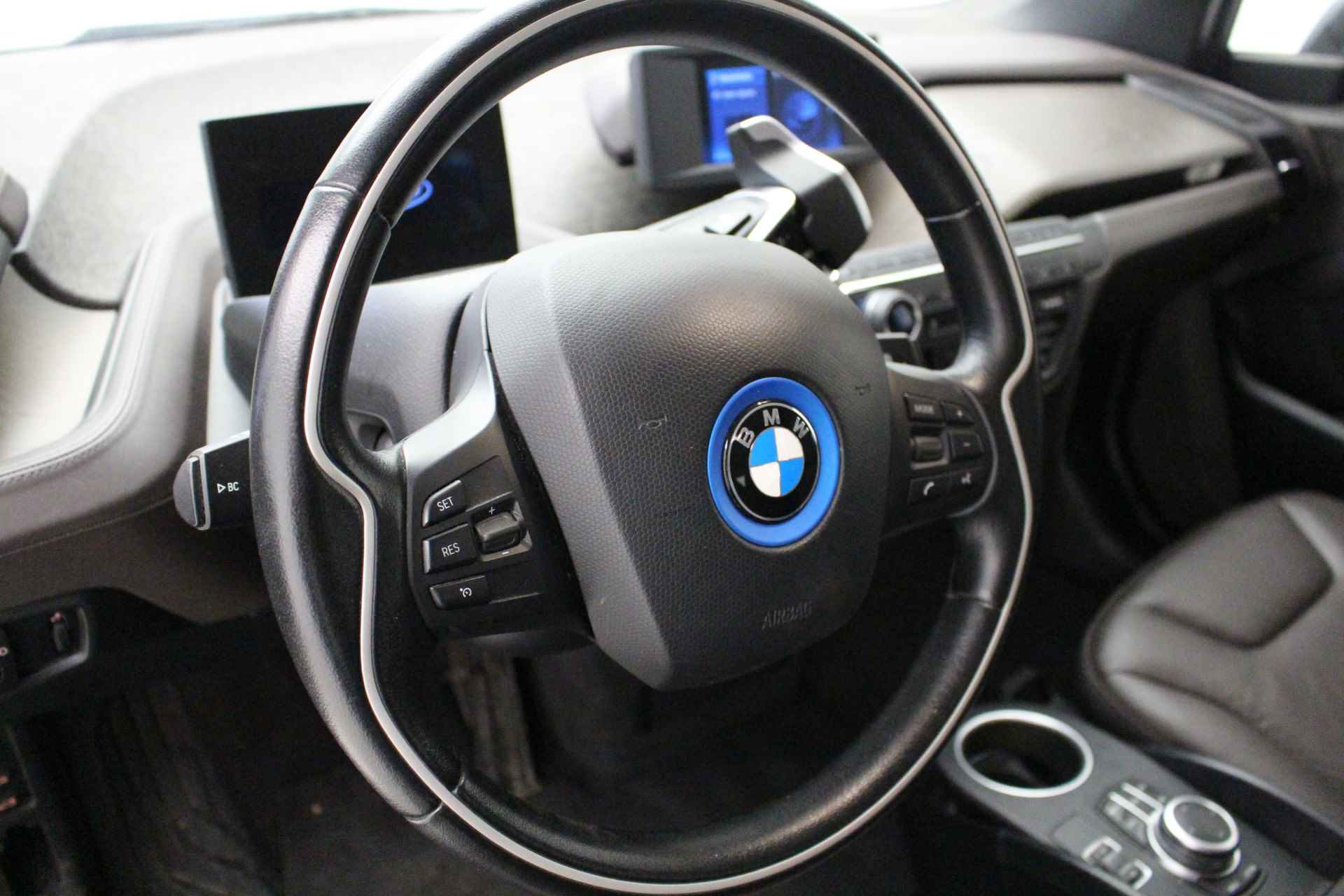 BMW i3 120Ah 42 kWh| Leder | Navi | Subsidie mogelijk | 2 jaar BMW Garantie - 8/22