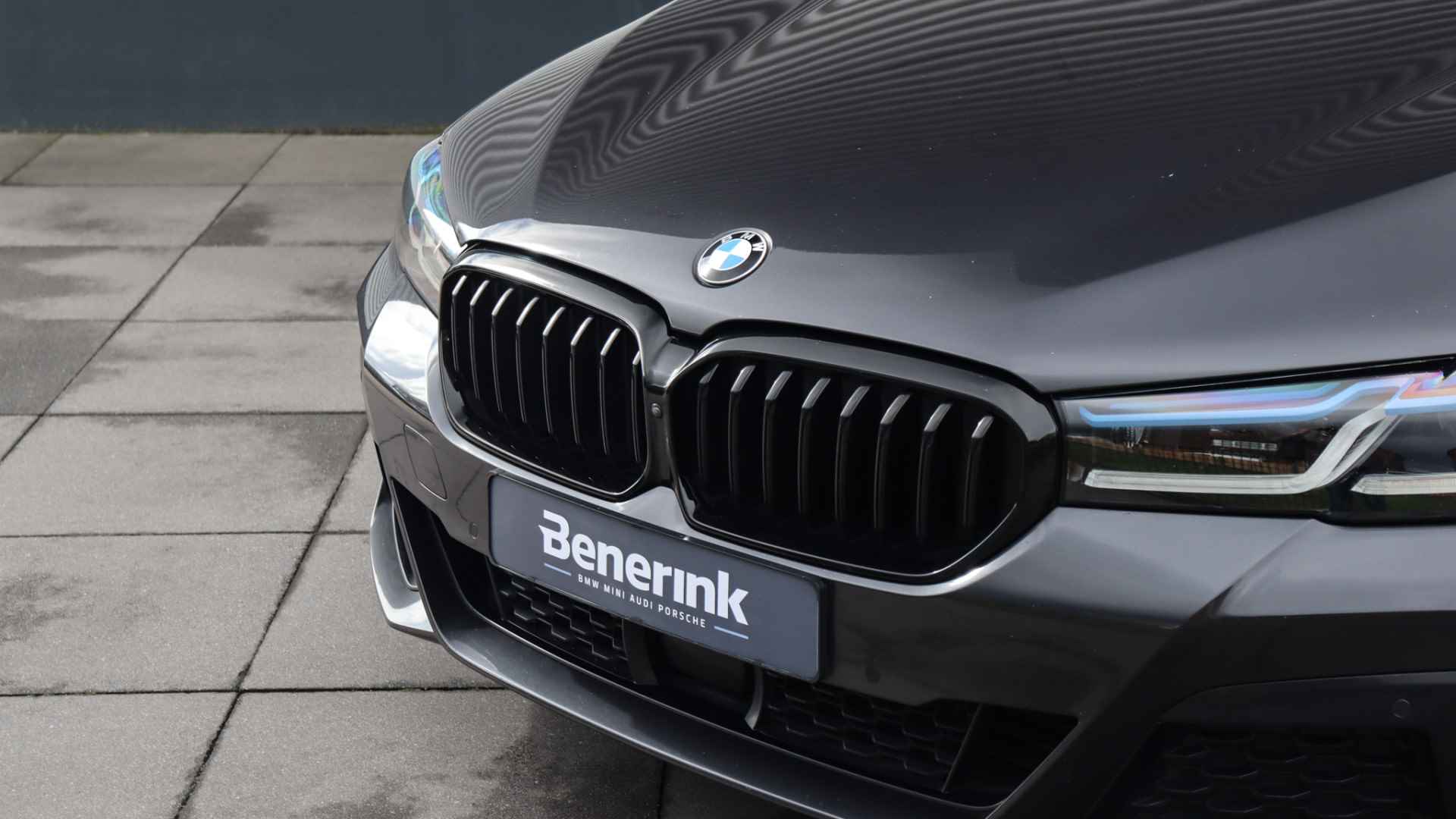 BMW 5 Serie M550i xDrive High Executive | Massage | Bowers & Wilkins | Schuifdak | Laserlight | Standkachel | Head-up | Stoelventilatie - 19/38