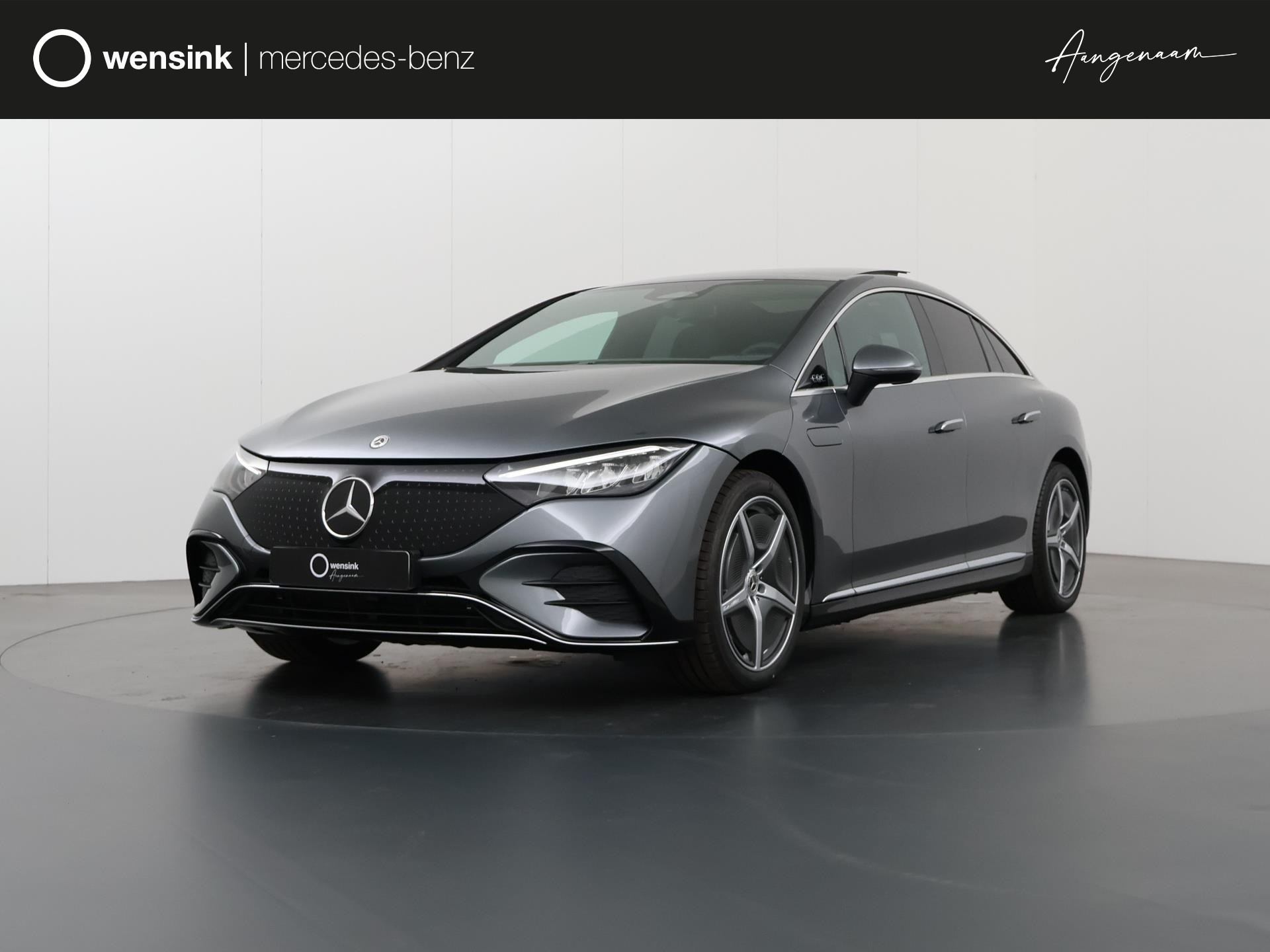 Mercedes-Benz EQE 300 AMG Line | Panorama-schuifdak | Rij-Assist | Memory Zetels | Sfeerverlichting | Burmester3D | Apple Carplay/Android Auto bij viaBOVAG.nl