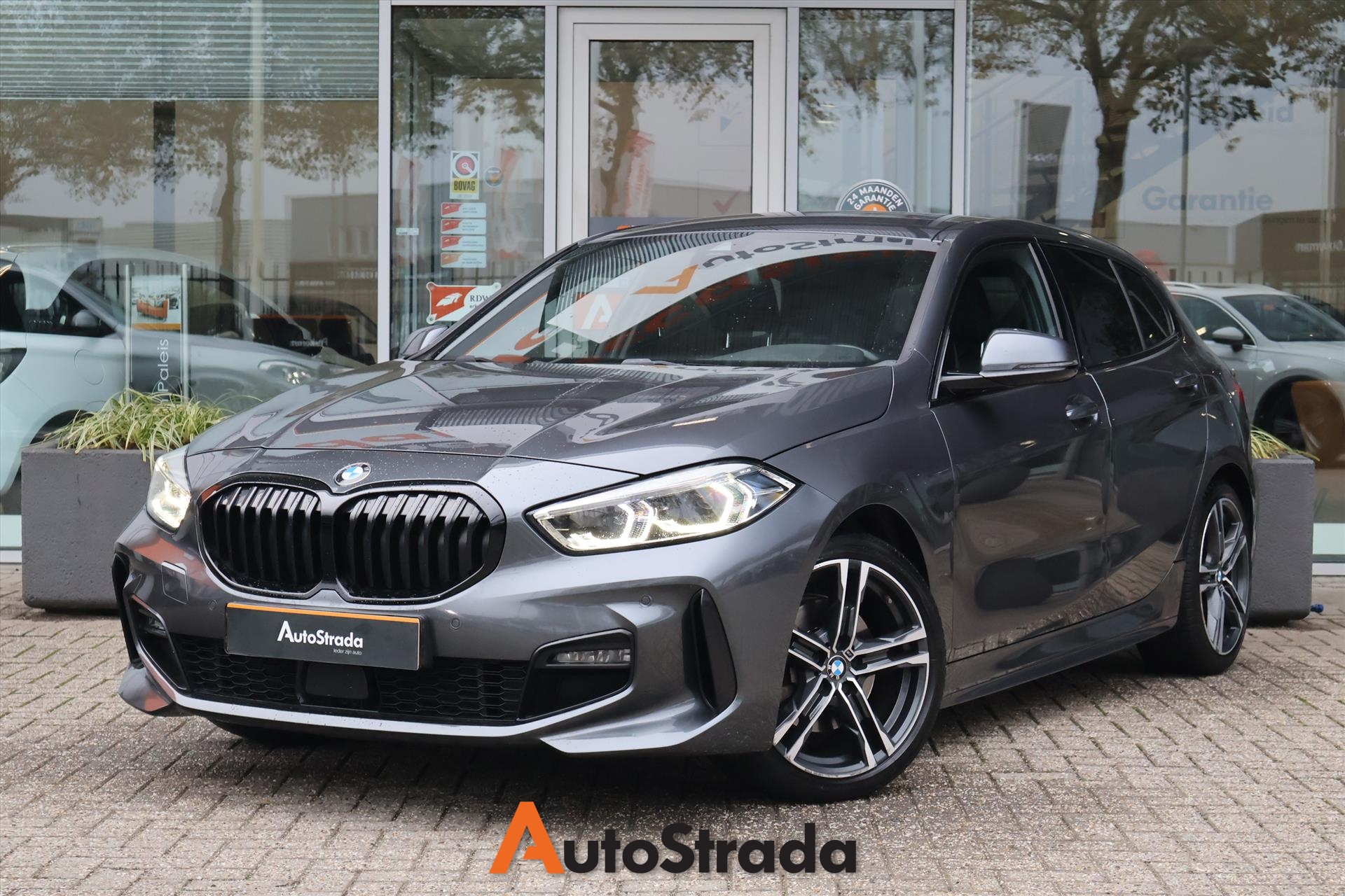 BMW 1-Serie (f40) 118i M-Sport 136pk | Mineralgrau | DAB | Virtual | Carplay | Cruise | Rijstrooksensor | 1e Eigenaar