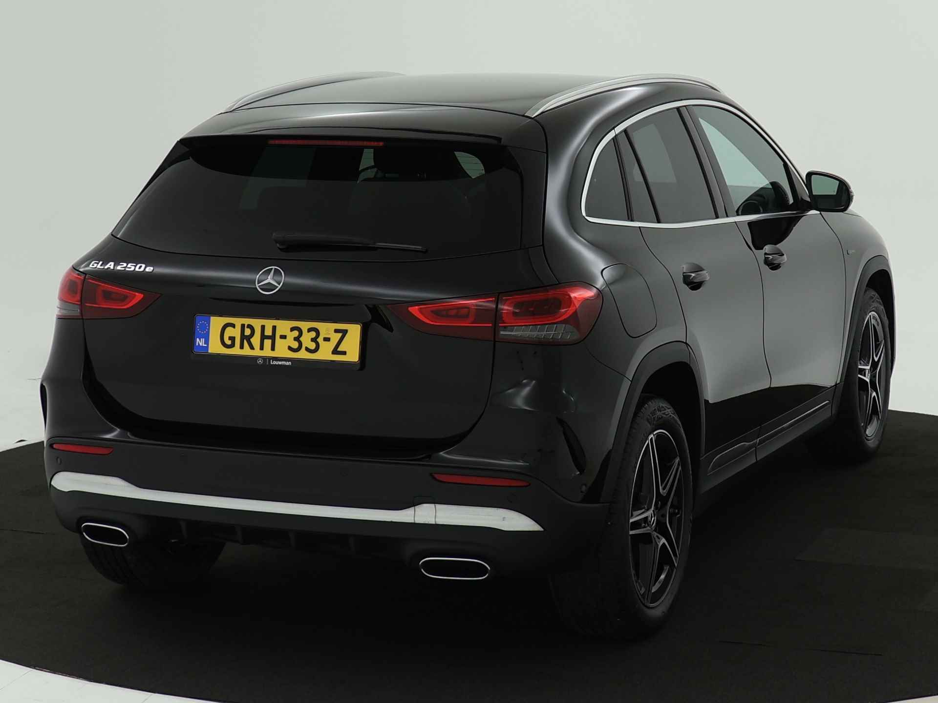 Mercedes-Benz GLA 250 e AMG Plug-In Hybride Sportpakket | Distronic | Augmented Reality | Parkeerpakket met Camera | Apple CarPlay | LED Verlichting | Inclusief 24 maanden MB Certified garantie voor Europa. - 18/45