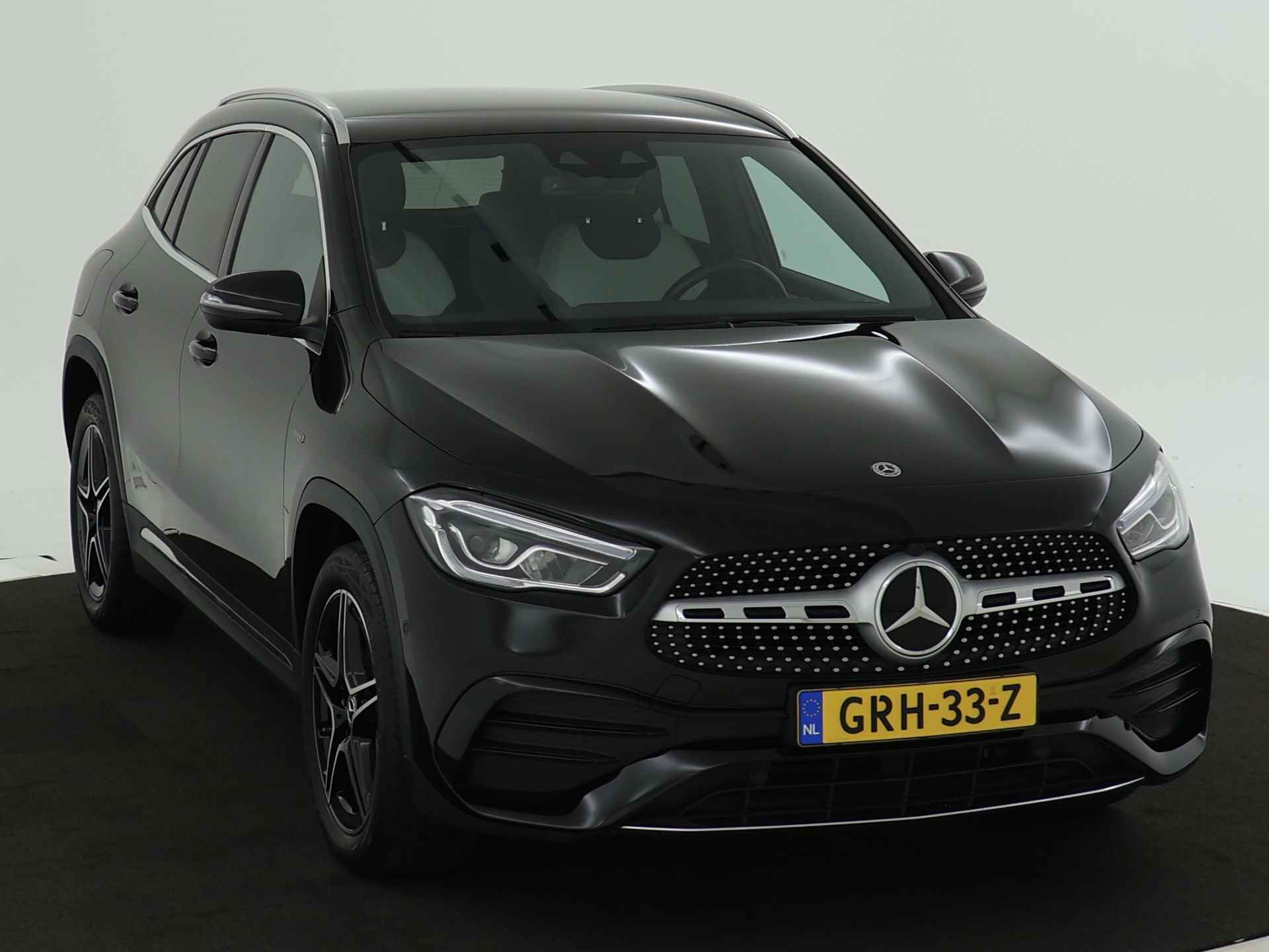 Mercedes-Benz GLA 250 e AMG Plug-In Hybride Sportpakket | Distronic | Augmented Reality | Parkeerpakket met Camera | Apple CarPlay | LED Verlichting | Inclusief 24 maanden MB Certified garantie voor Europa. - 28/45