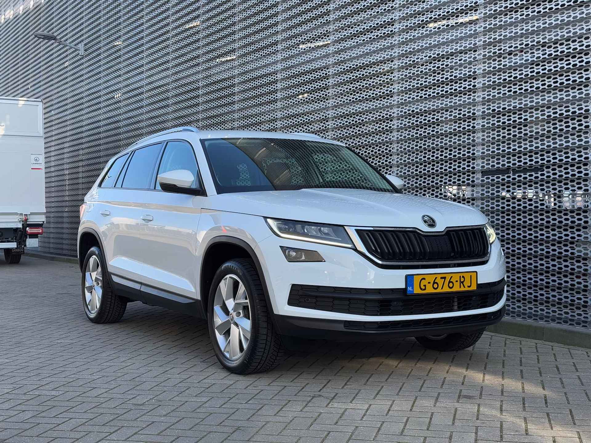 Škoda Kodiaq 1.5 TSI Limited Business Edition /DSG/ Wit/ Led/ 5P/ Camera/ Clima/ Navi/ PDC/  19 lmv/ P4 - 10/33