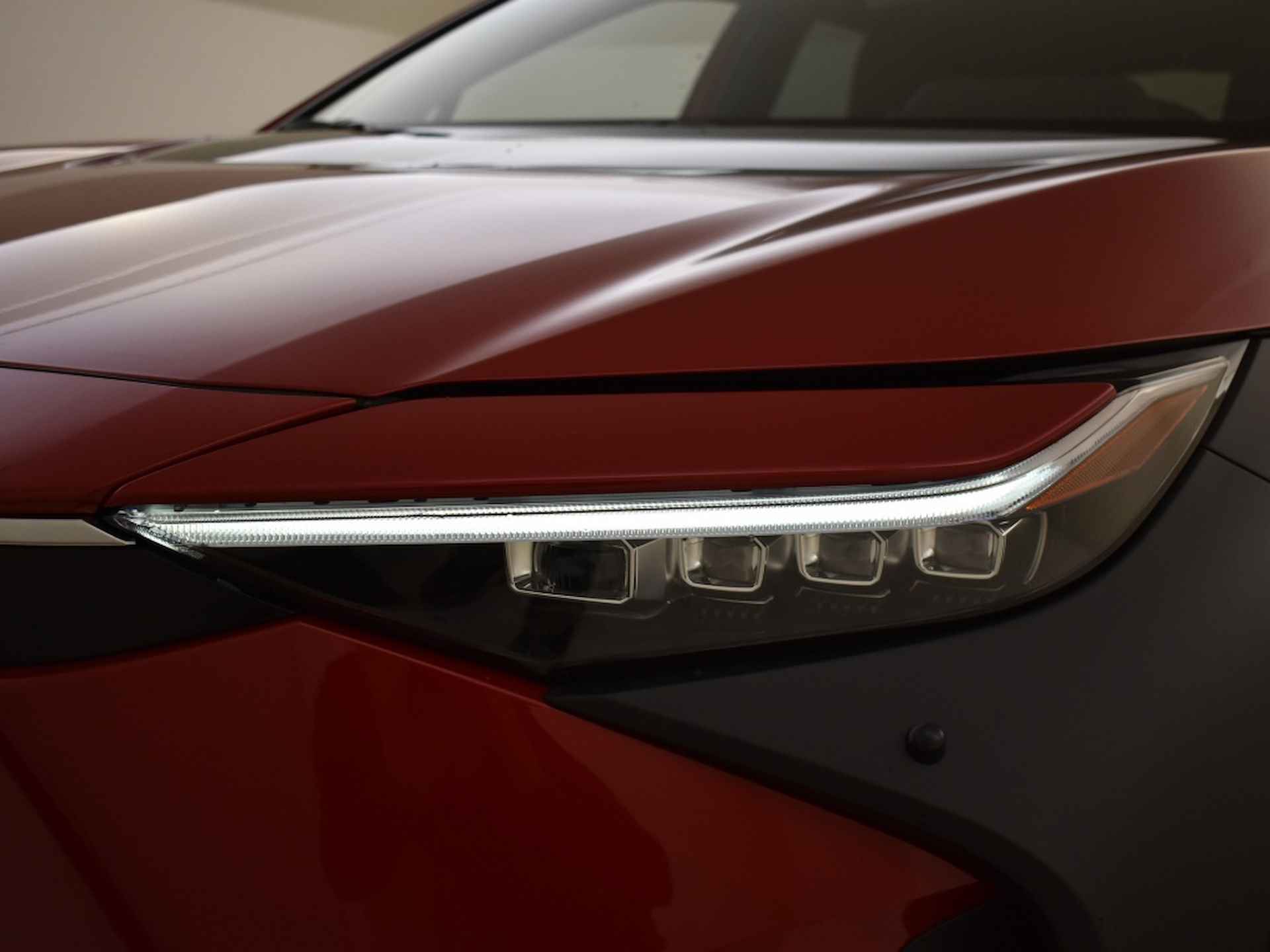 Toyota  Bz4x Premium | Panoramisch dak | Emotional Red metallic - 26/37