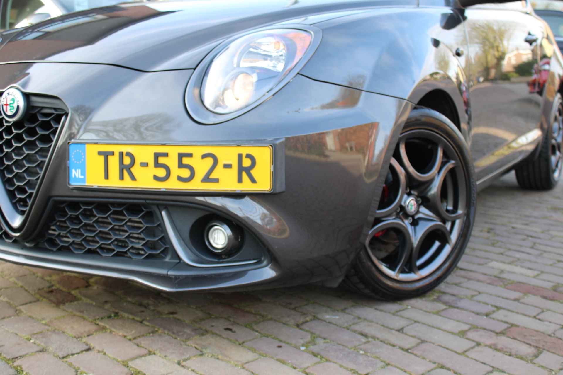 Alfa Romeo Mito 0.9 Turbo TwinAir ECO 100PK Business Super + 17"/ Navi/ Clima/ Leder/ NL auto - 2/40